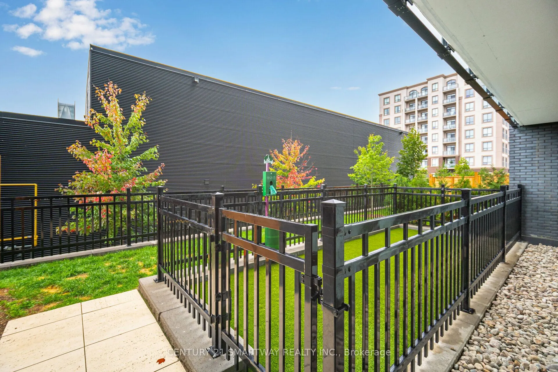 2450 Old Bronte Road, #411