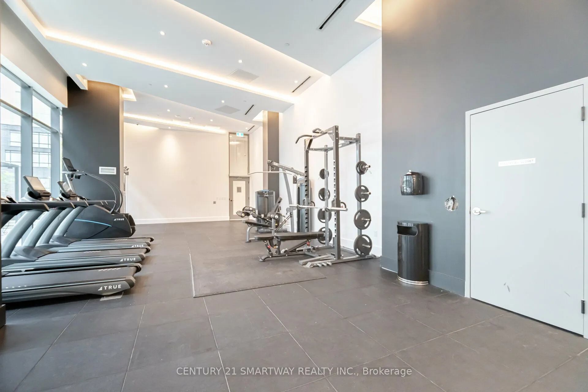 2450 Old Bronte Road, #411