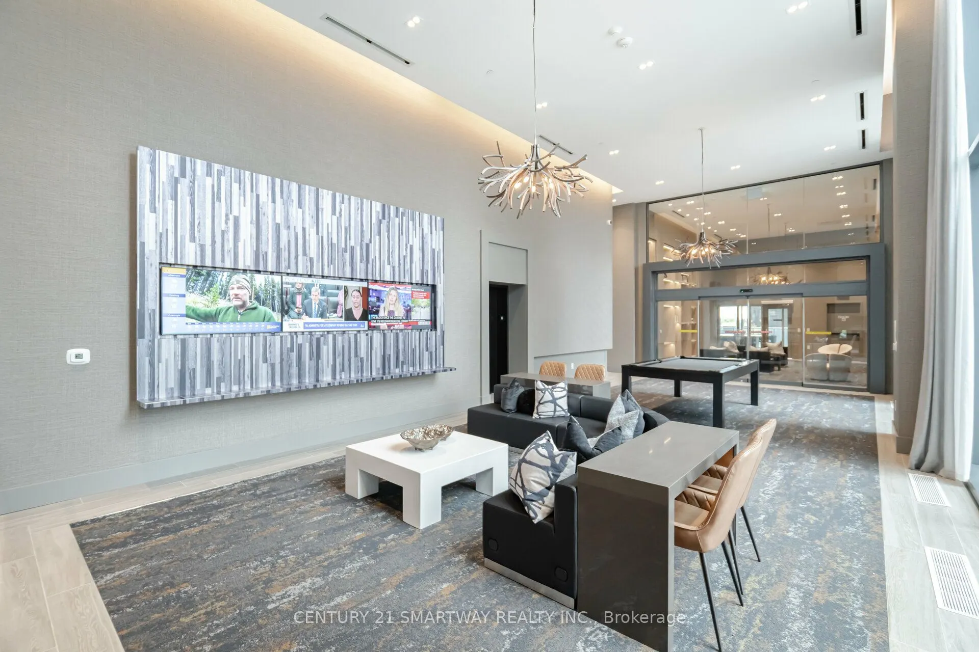 2450 Old Bronte Road, #411