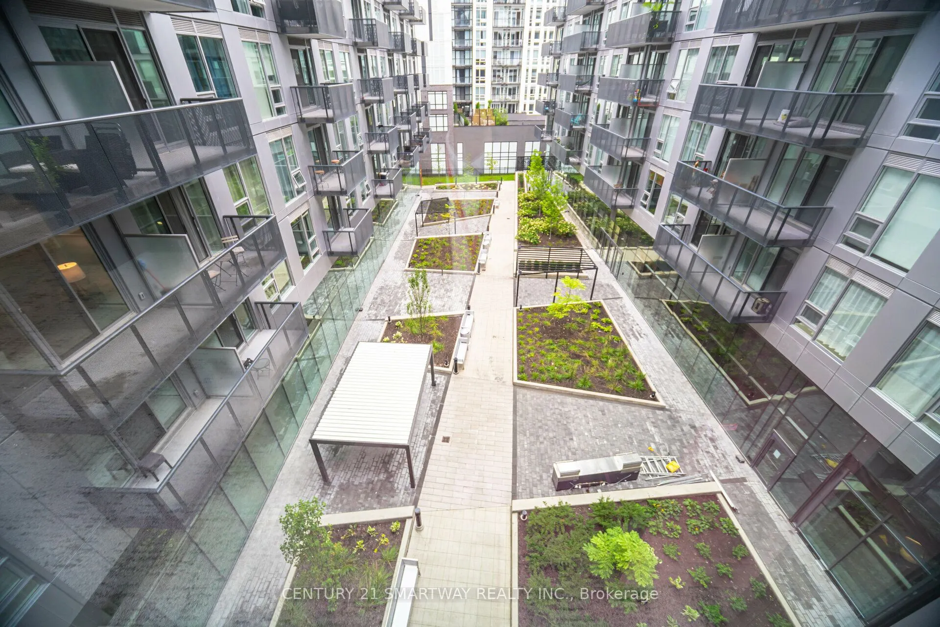 2450 Old Bronte Road, #411