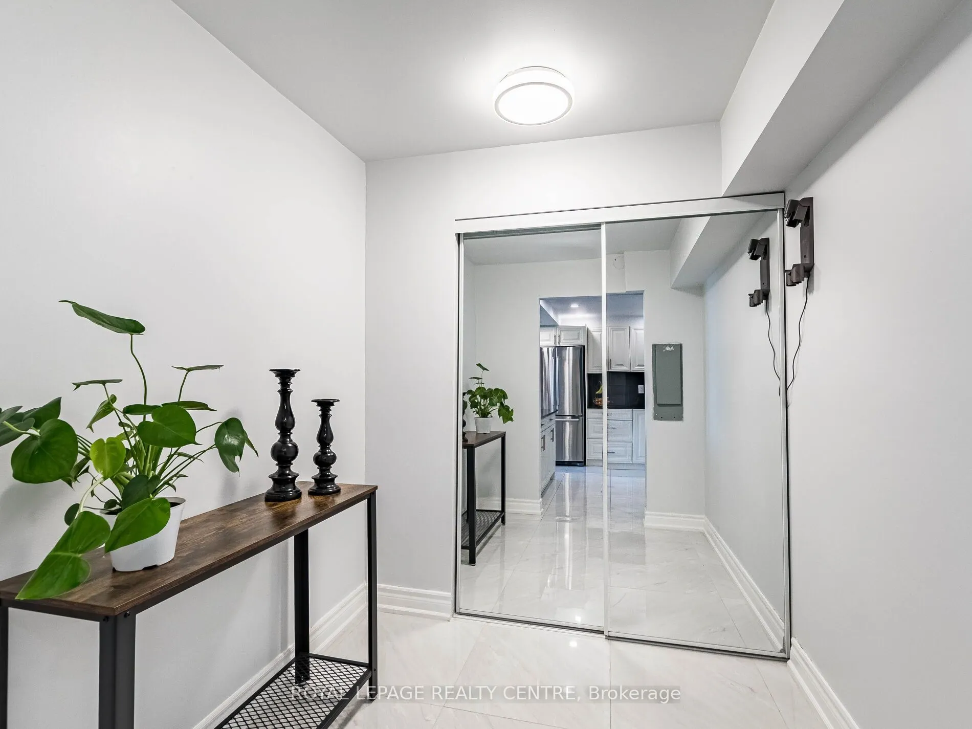 1320 Mississauga Valley Boulevard, #709