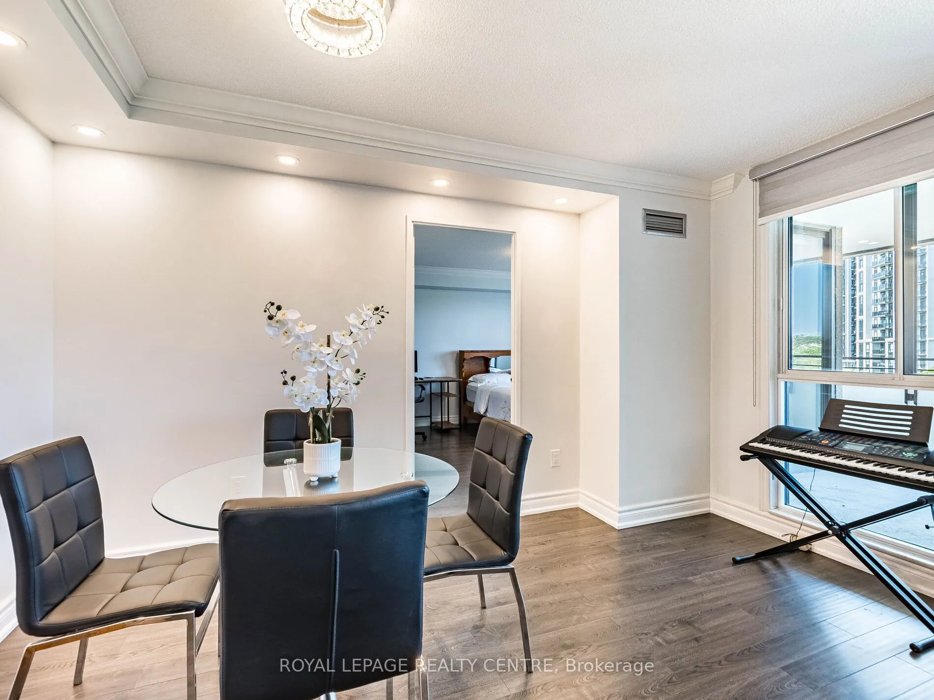1320 Mississauga Valley Boulevard, #709