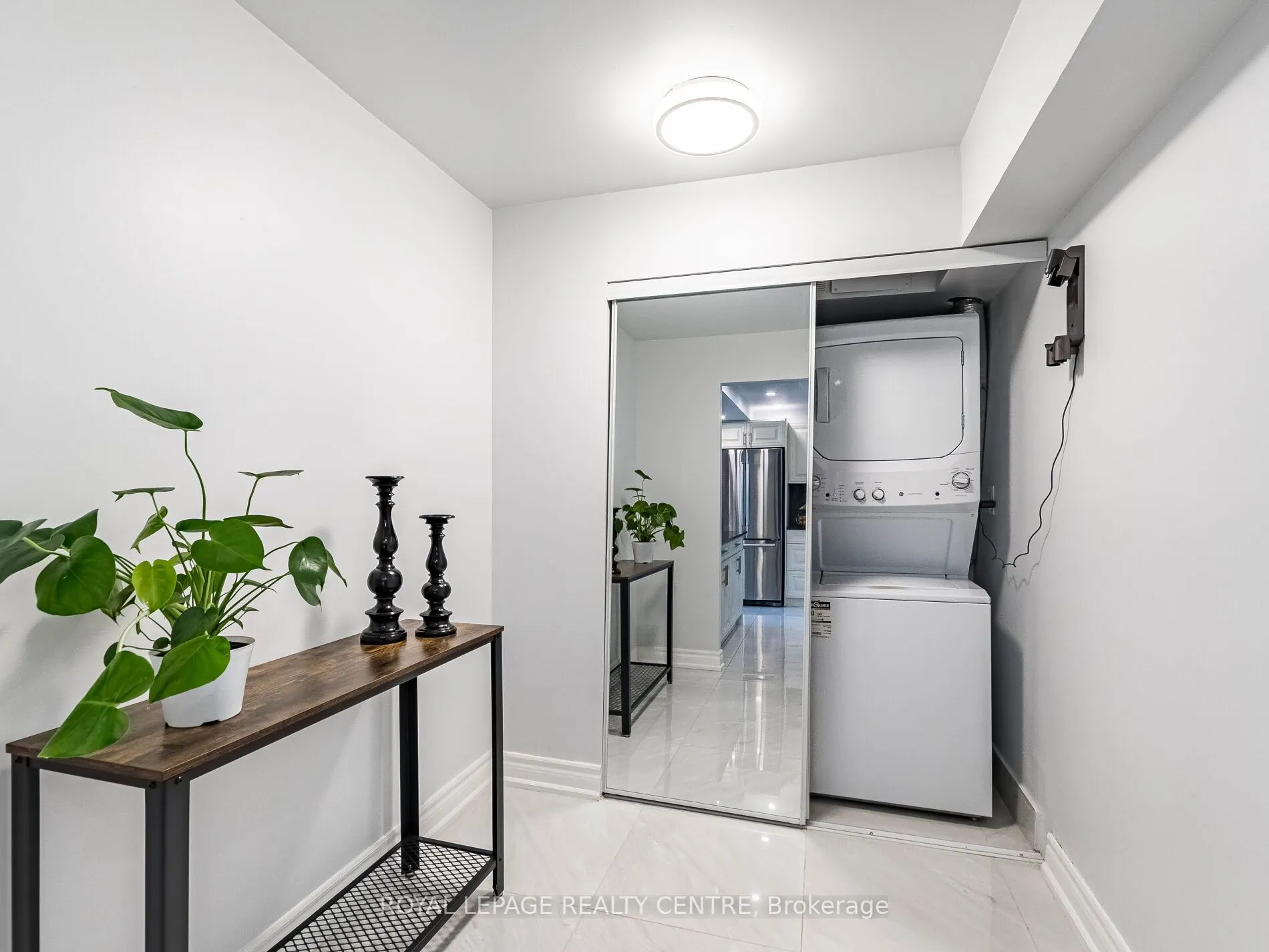 1320 Mississauga Valley Boulevard, #709