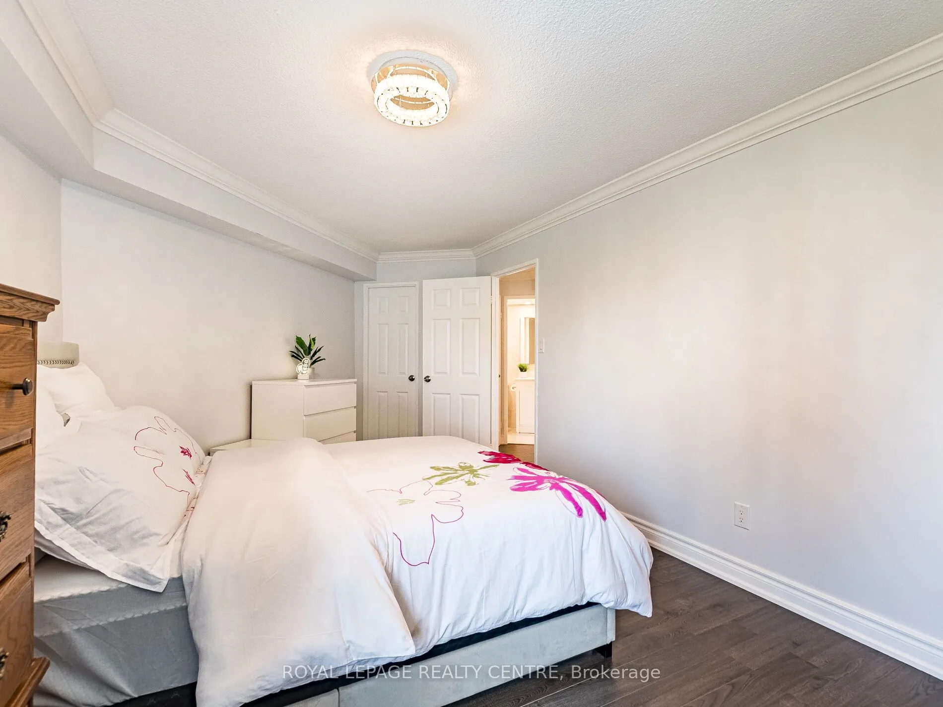 1320 Mississauga Valley Boulevard, #709