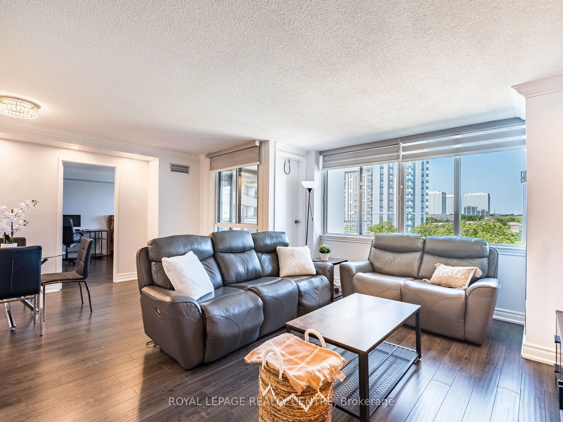 1320 Mississauga Valley Boulevard, #709