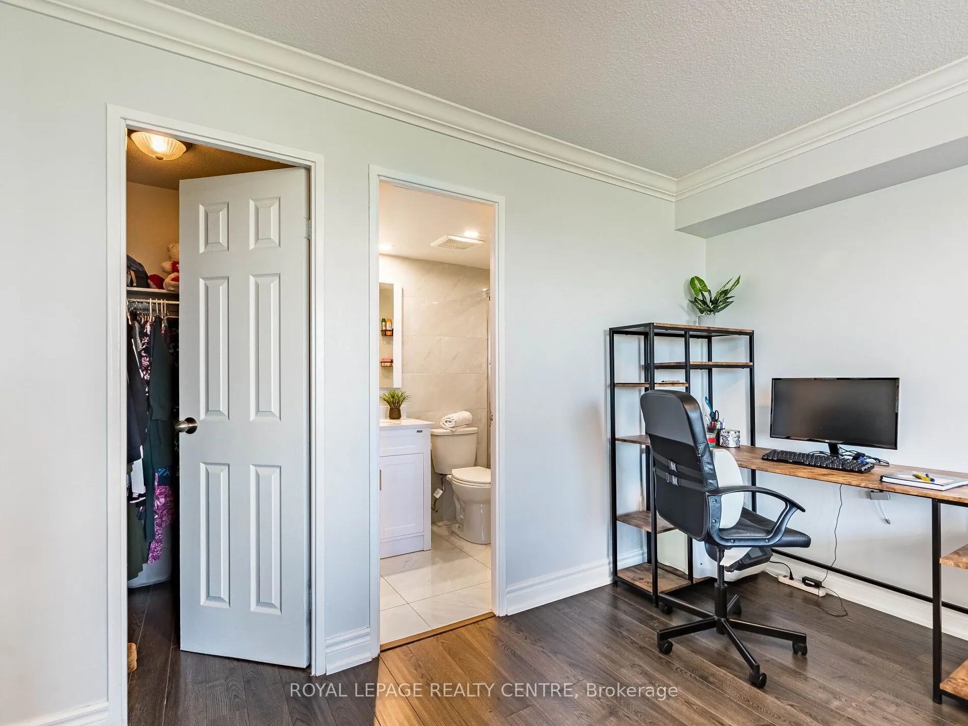 1320 Mississauga Valley Boulevard, #709
