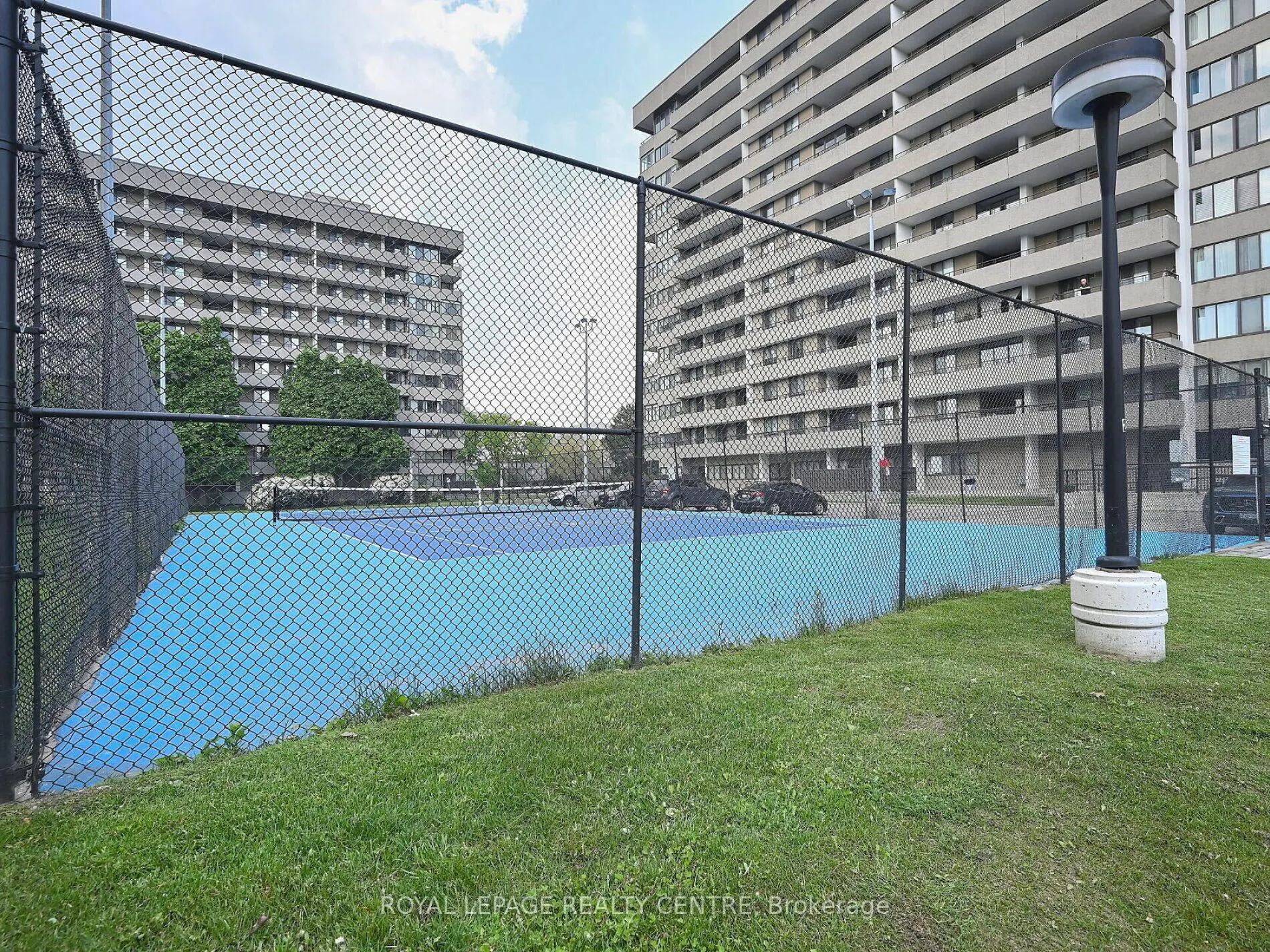 1320 Mississauga Valley Boulevard, #709