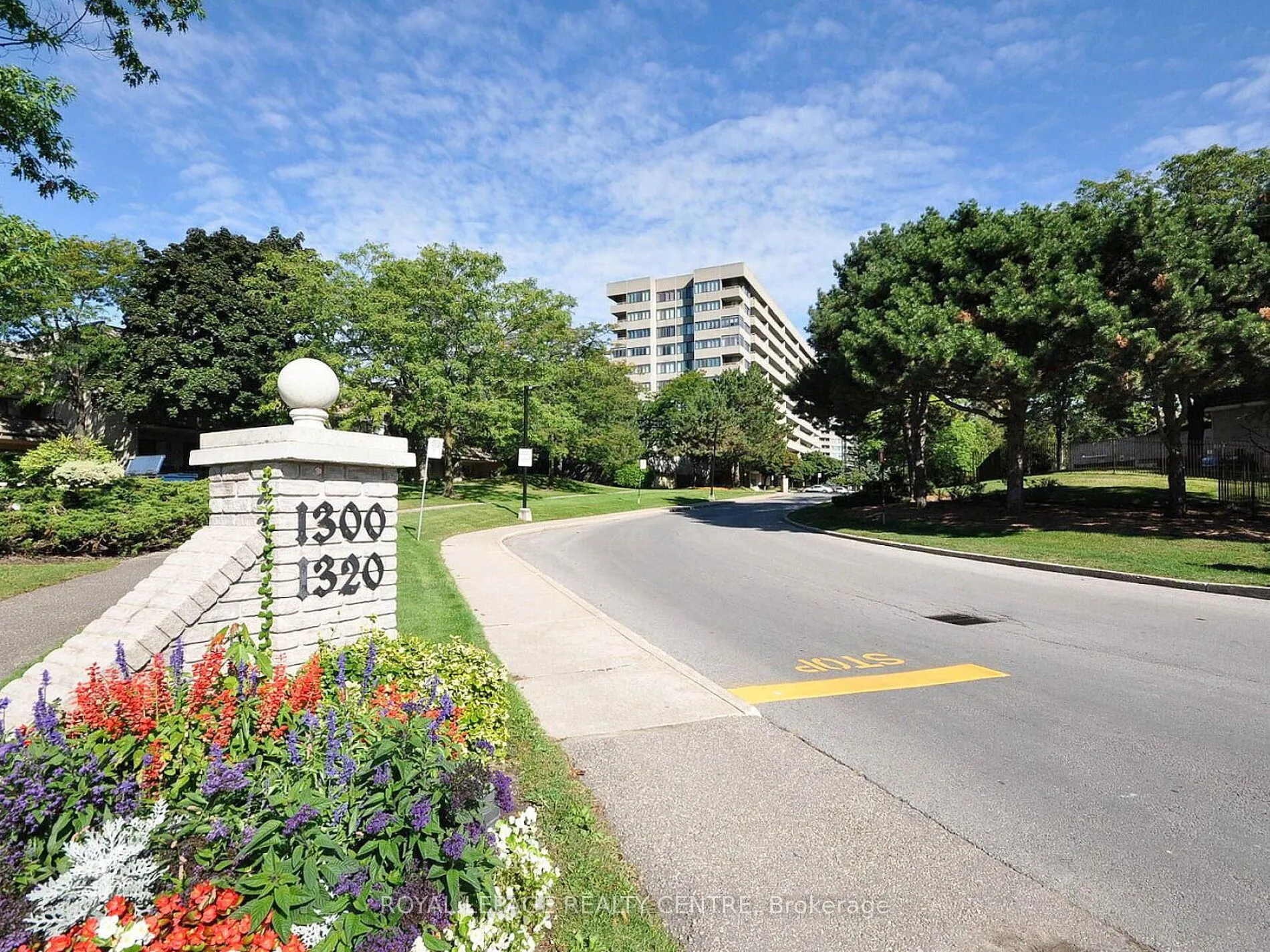 1320 Mississauga Valley Boulevard, #709