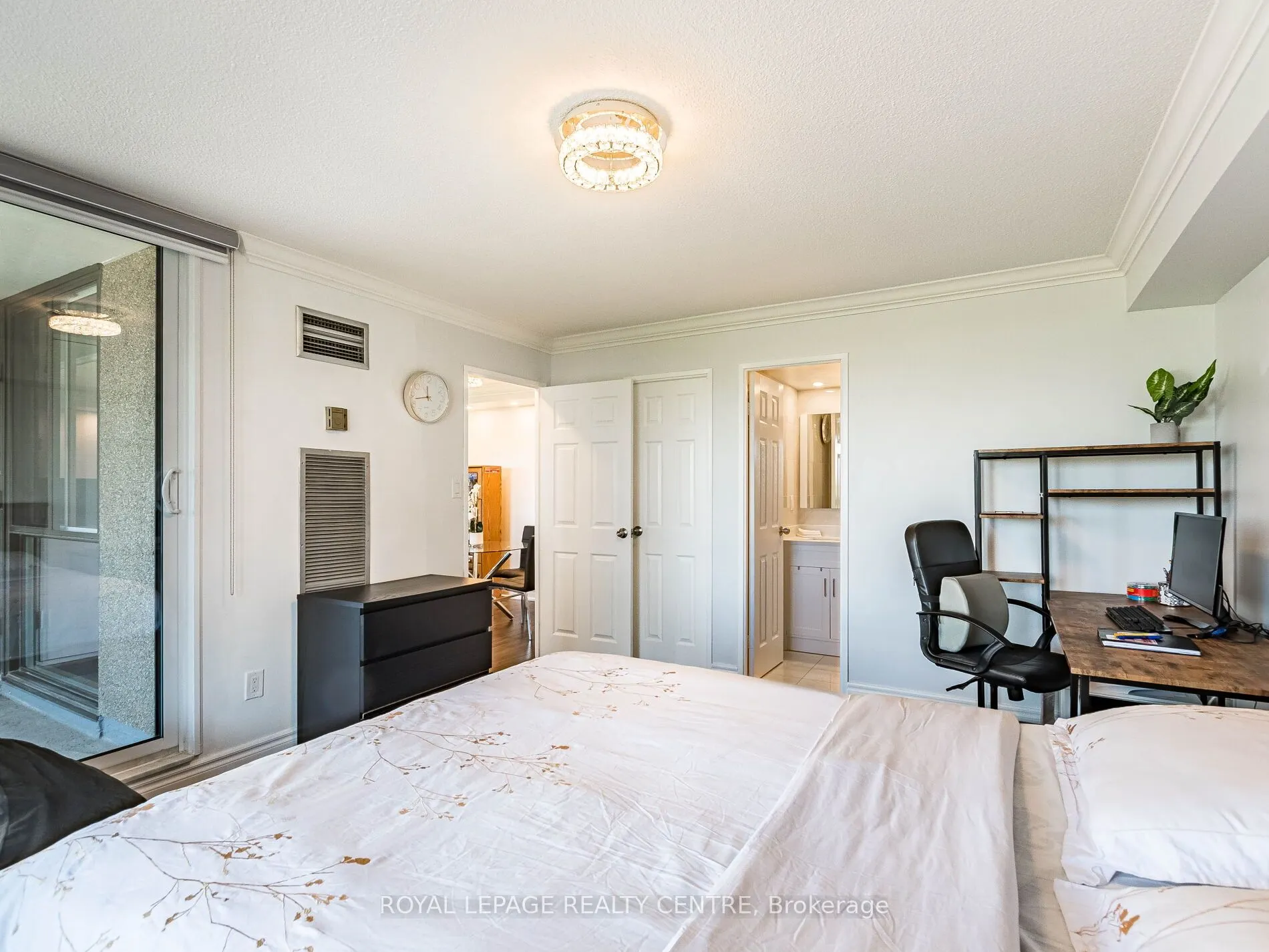 1320 Mississauga Valley Boulevard, #709