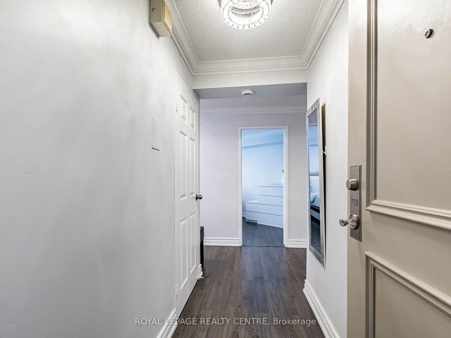1320 Mississauga Valley Boulevard, #709