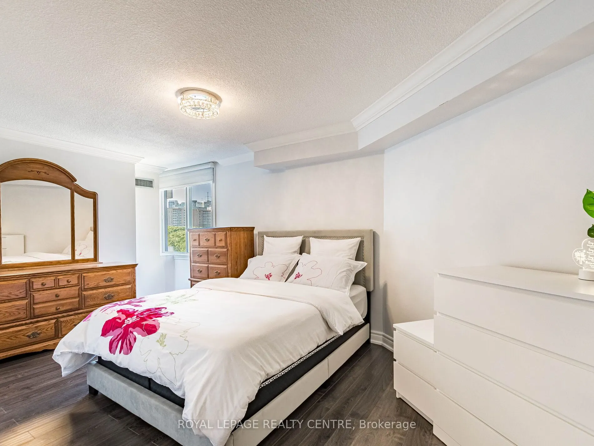 1320 Mississauga Valley Boulevard, #709