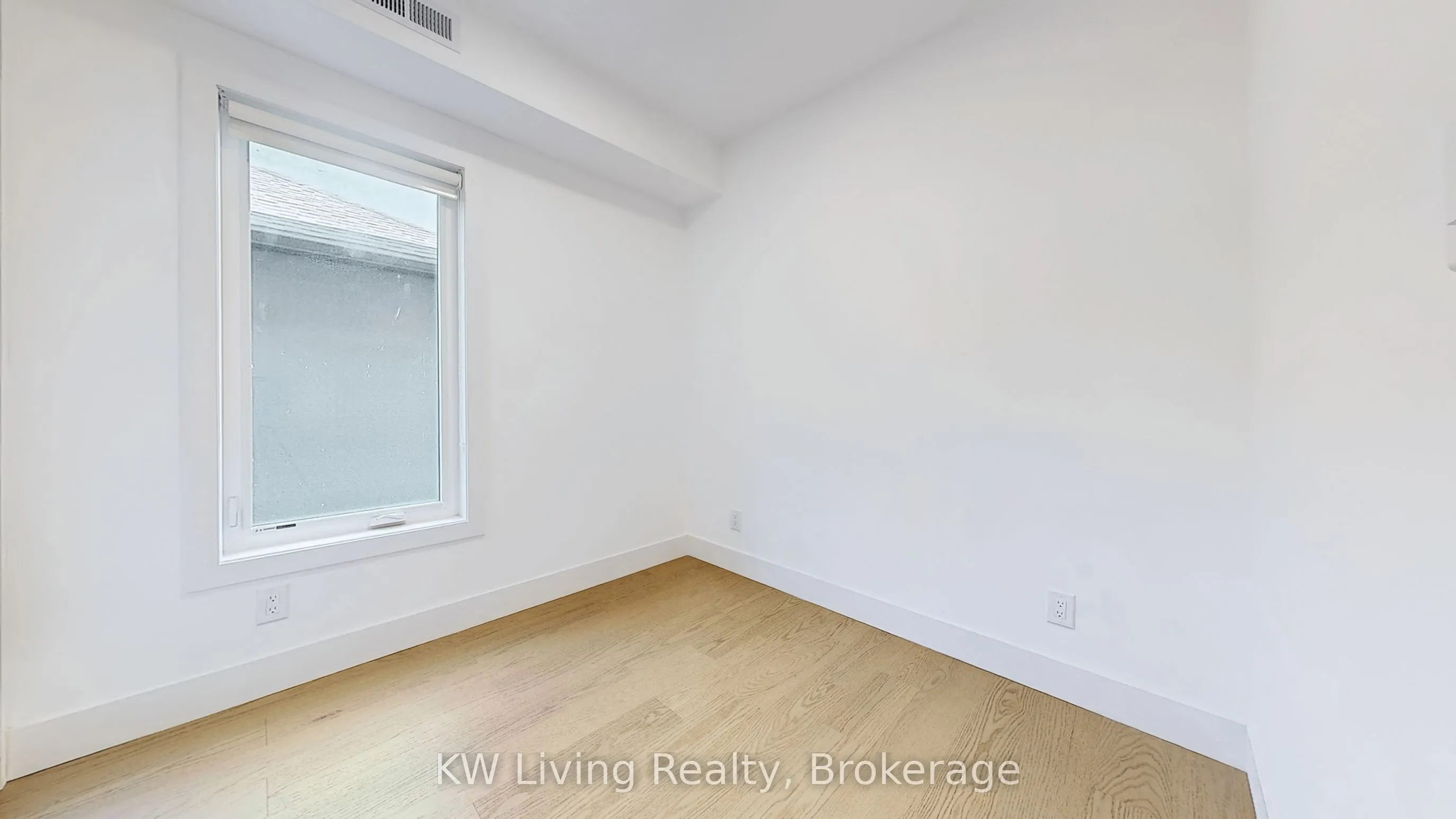 33 Kirknewton Road, #301