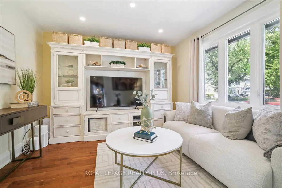 1048 Royal York Road