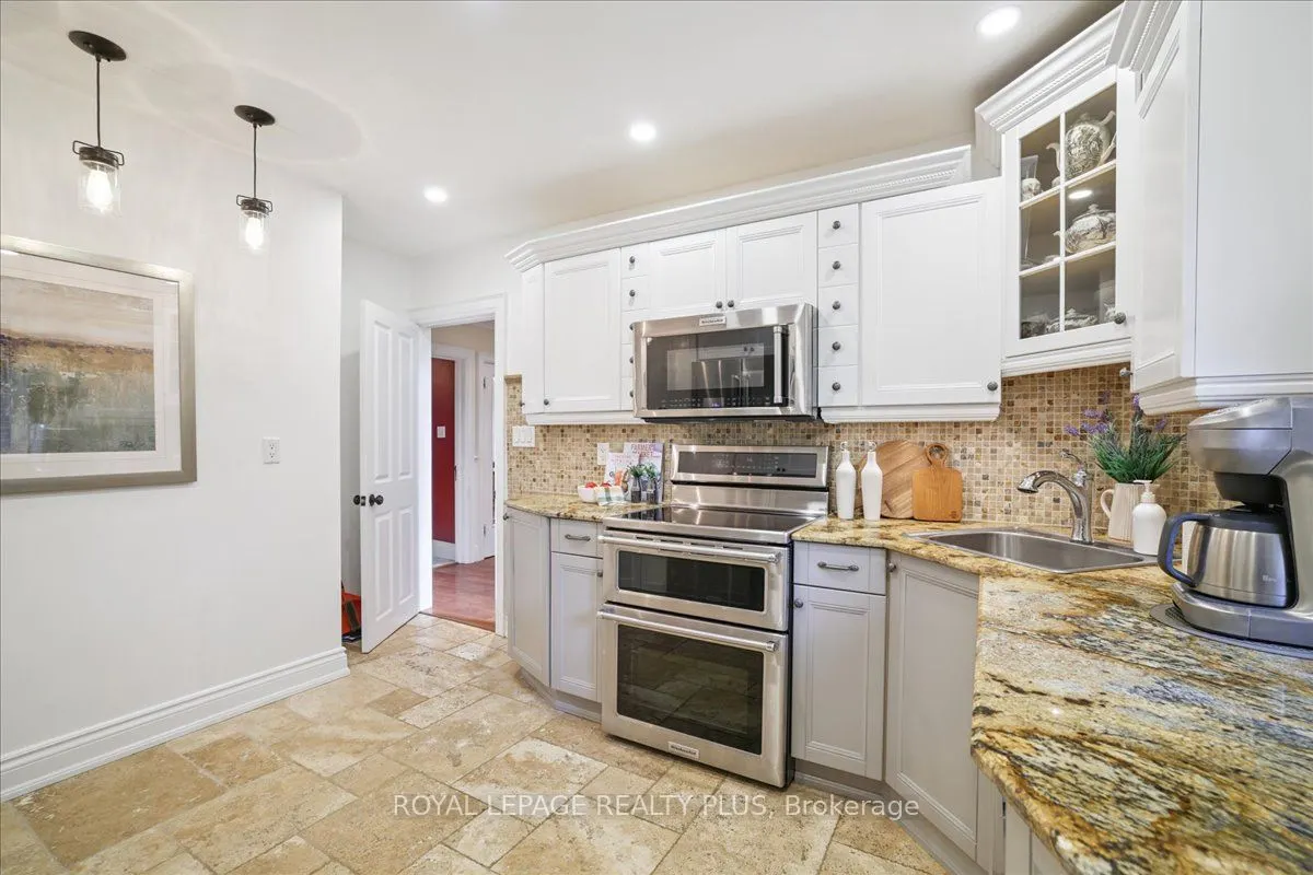 1048 Royal York Road