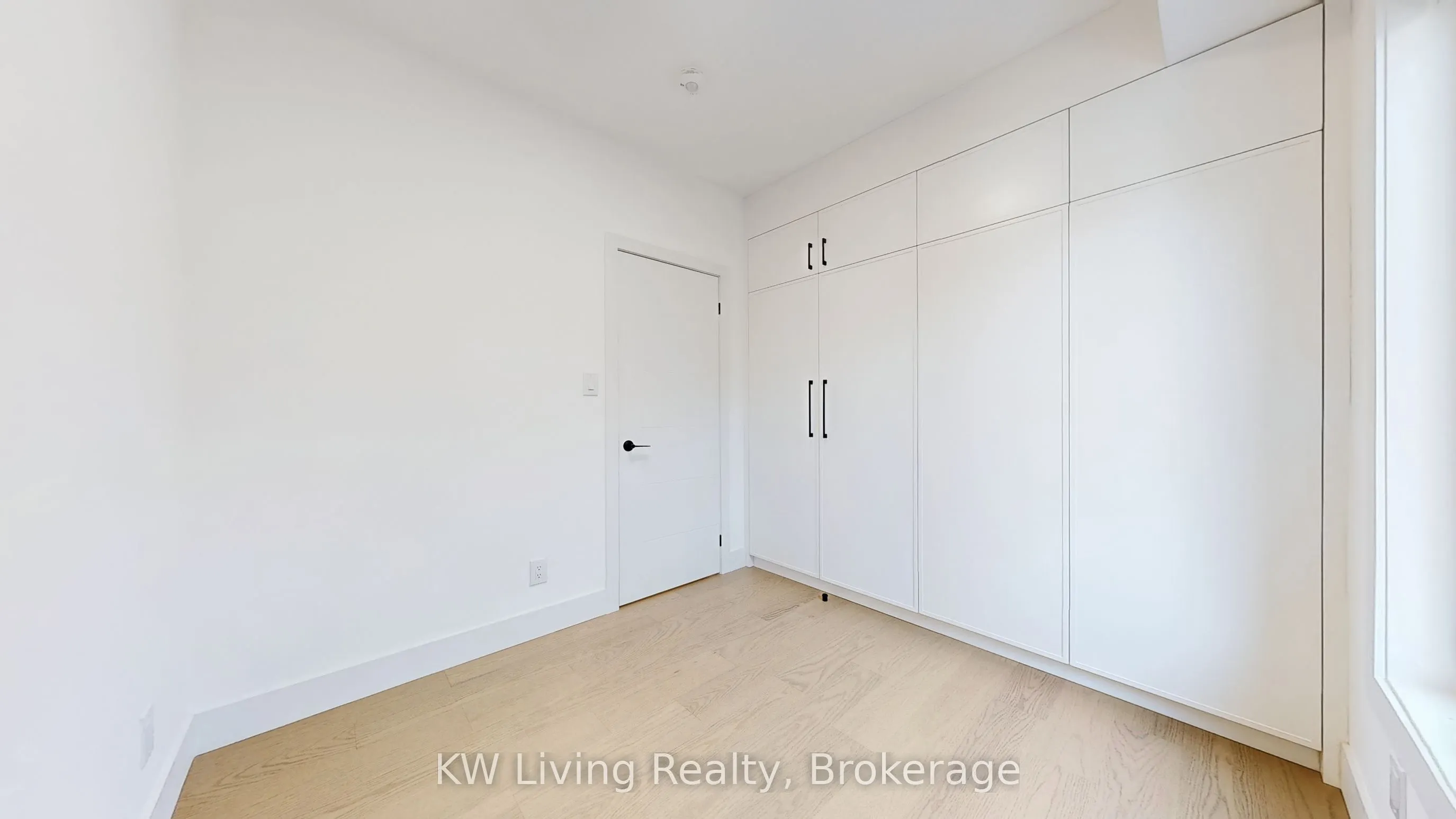 33 Kirknewton Road, #201