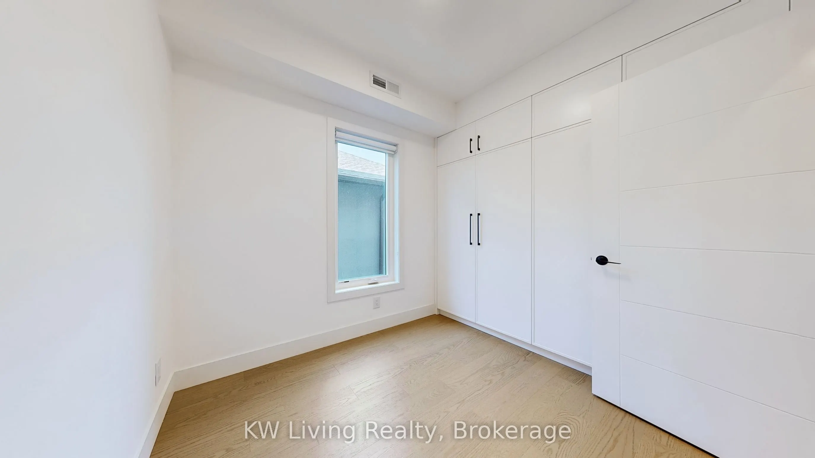 33 Kirknewton Road, #201
