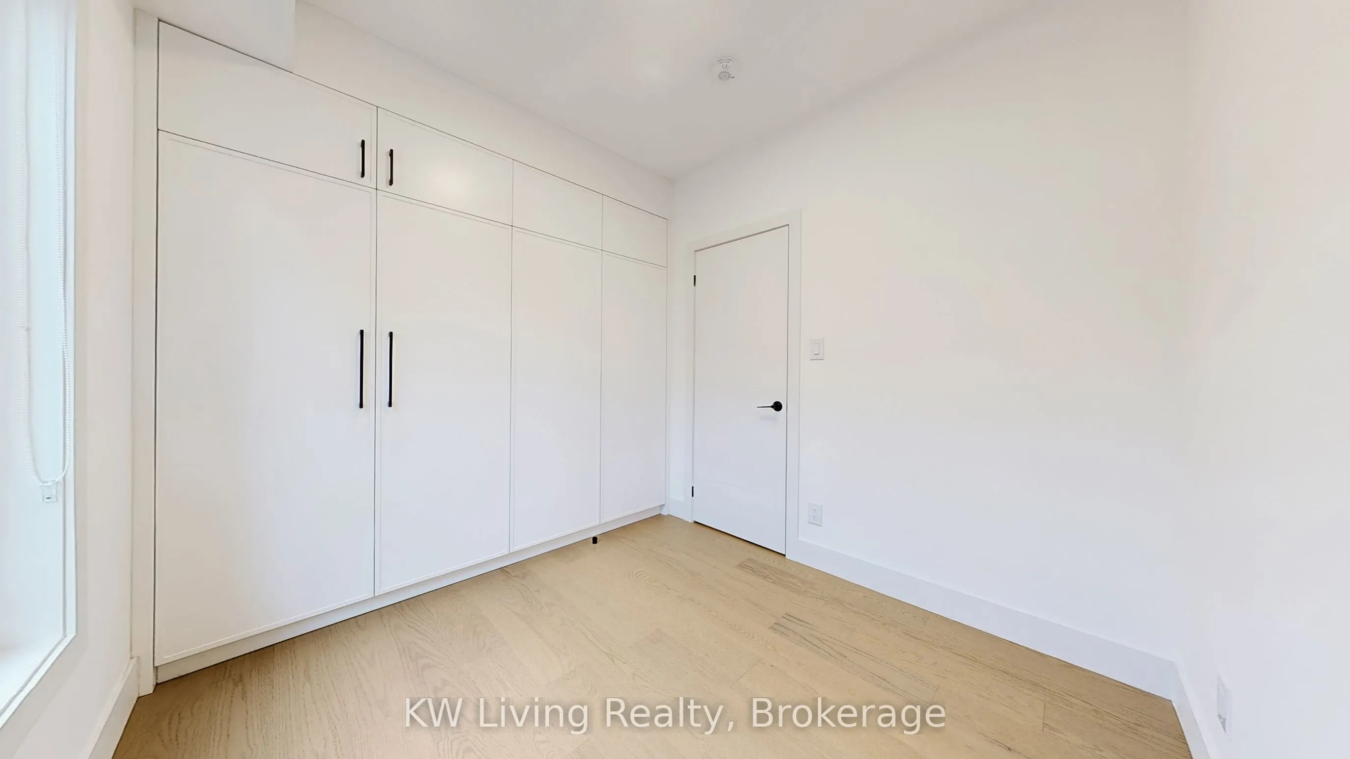 33 Kirknewton Road, #101