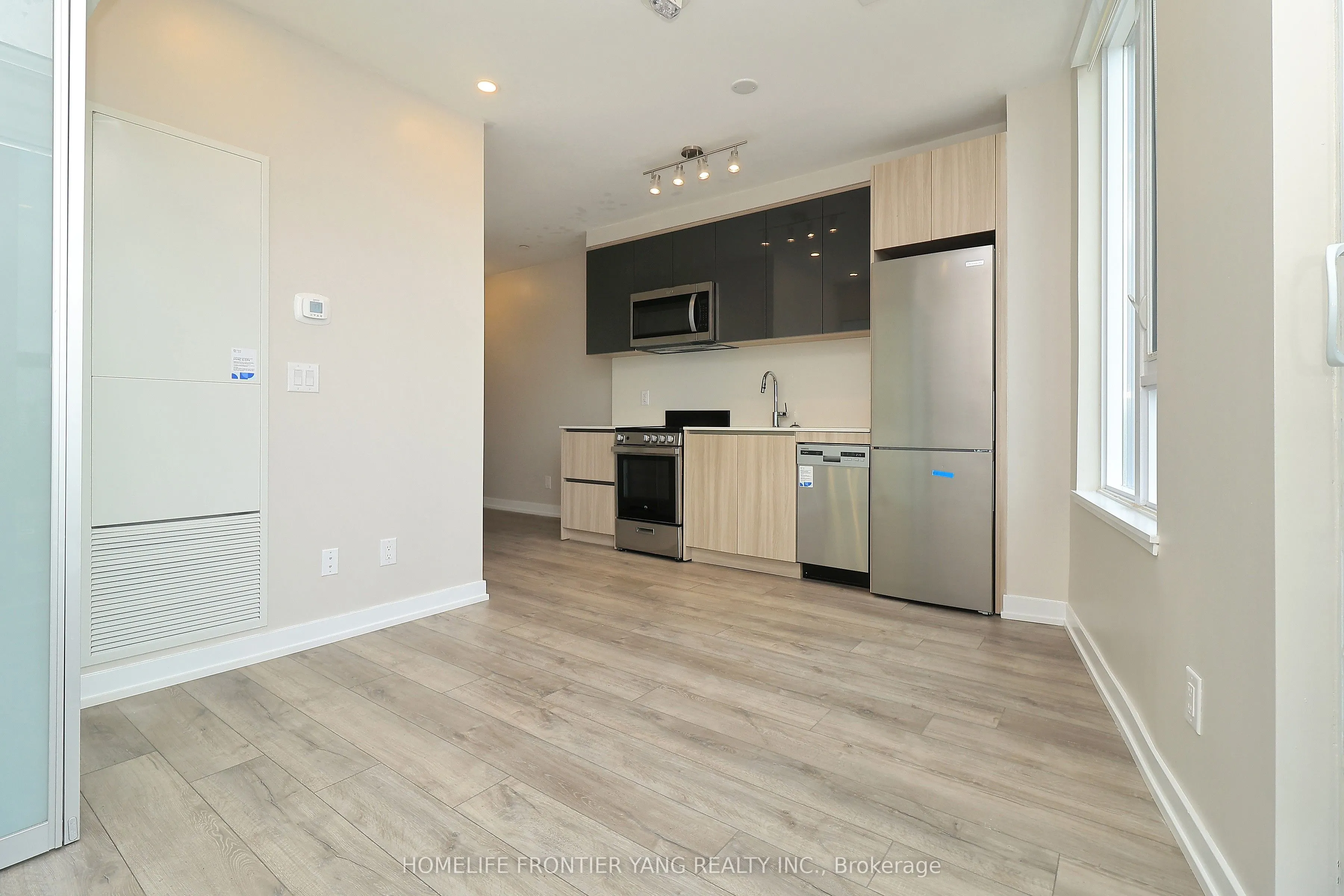 3100 Keele Street, #702