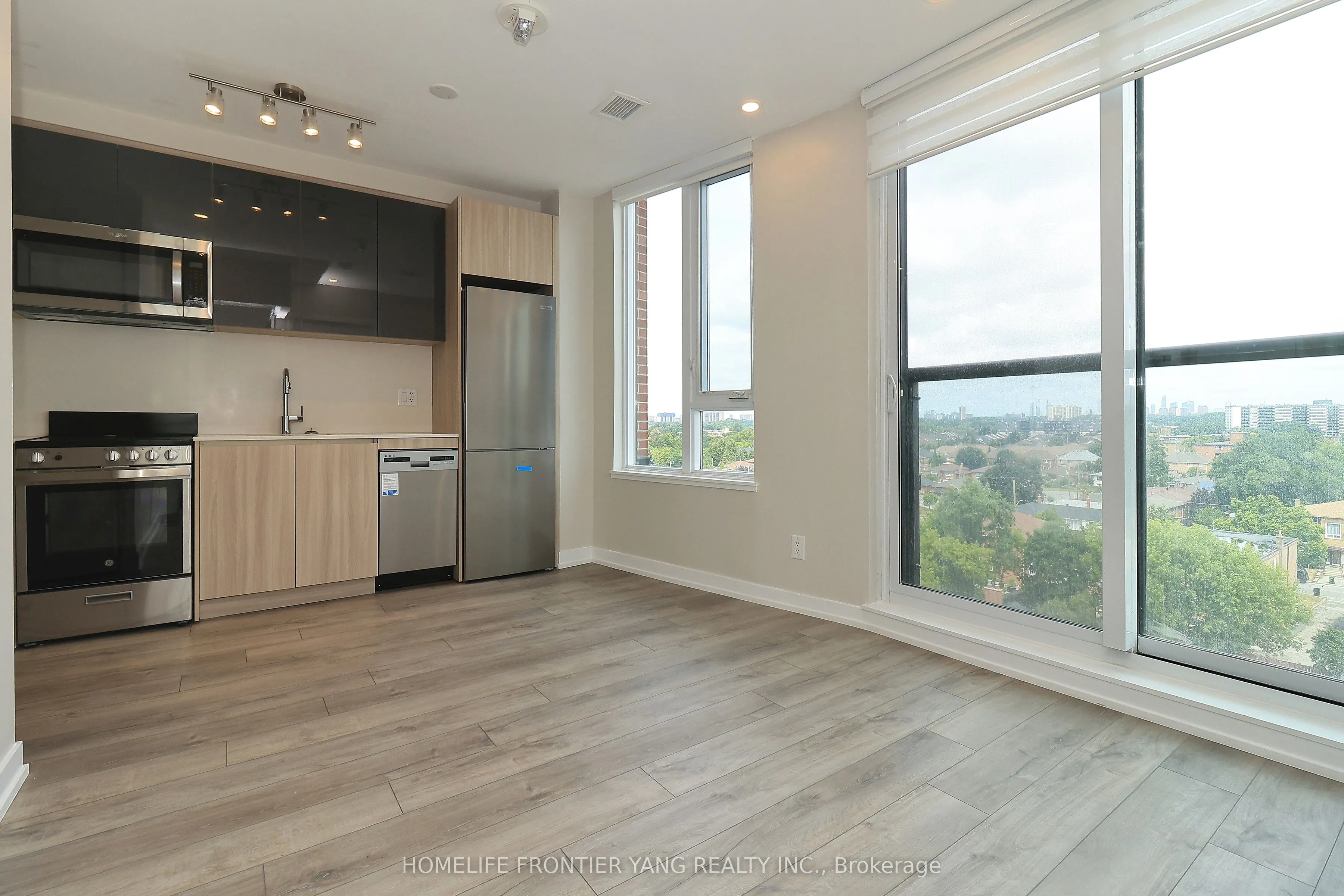 3100 Keele Street, #702