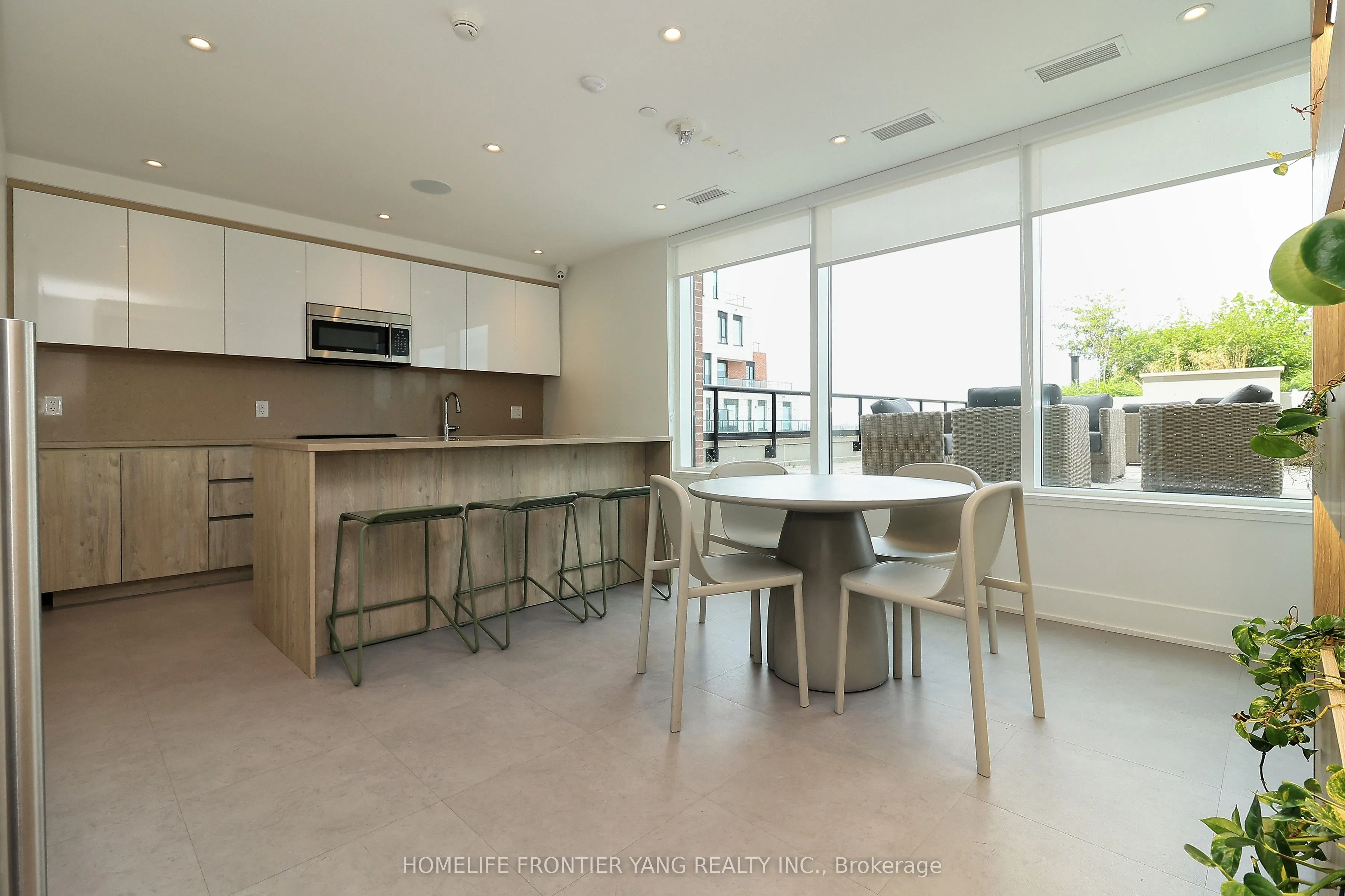 3100 Keele Street, #702