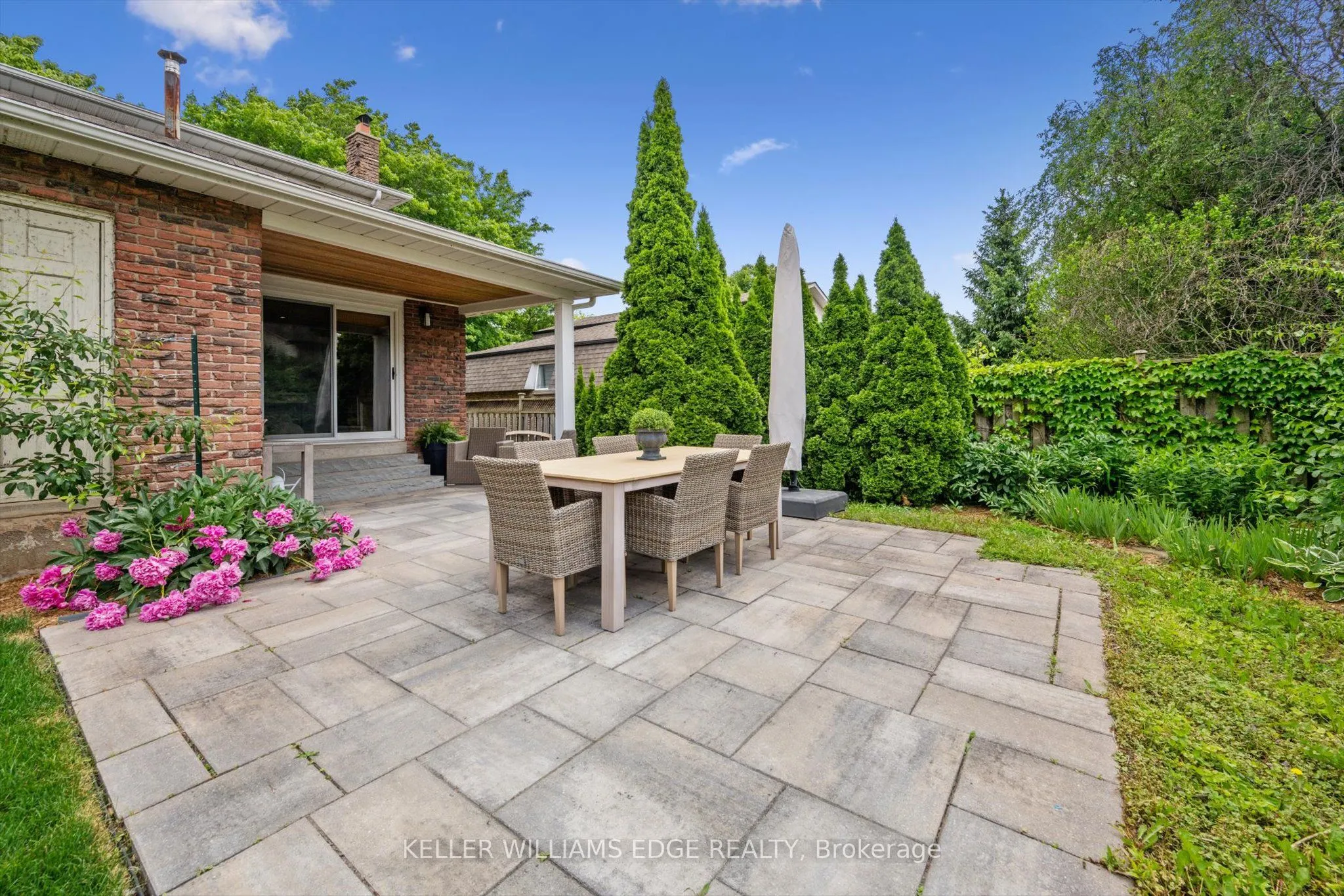 2525 Woburn Crescent
