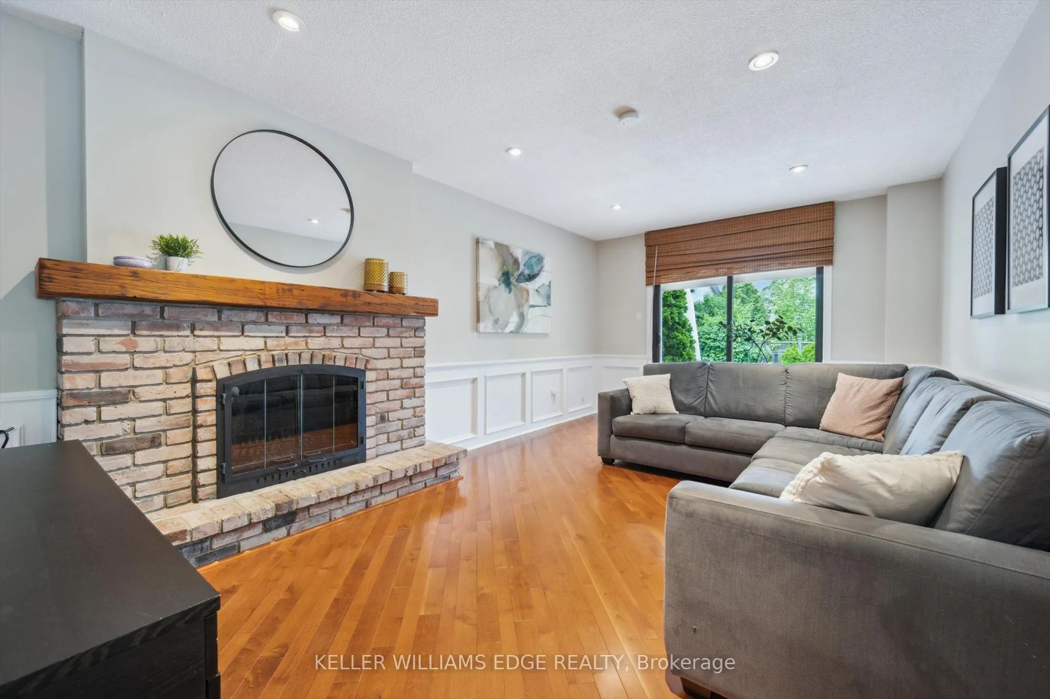 2525 Woburn Crescent