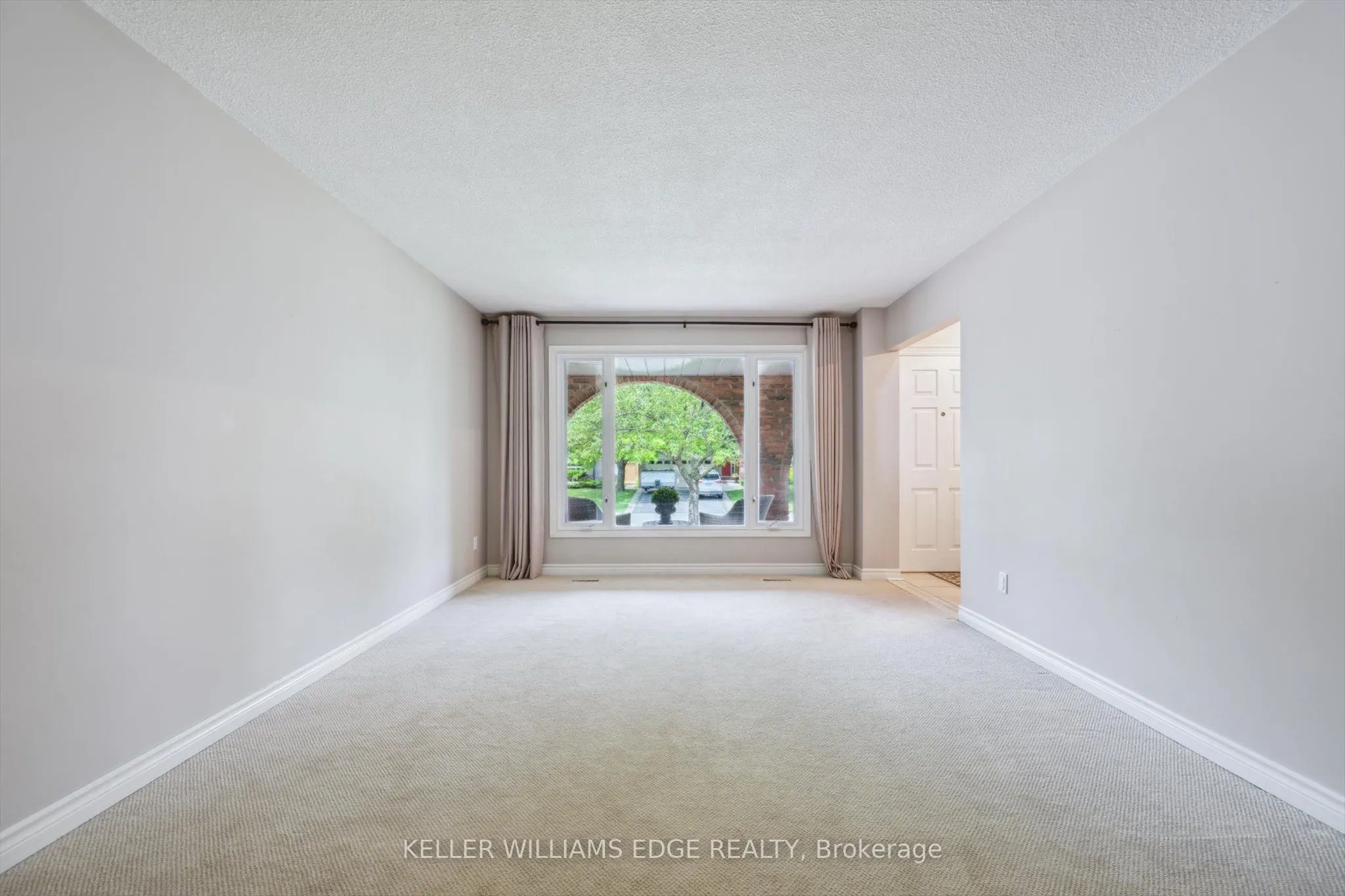 2525 Woburn Crescent