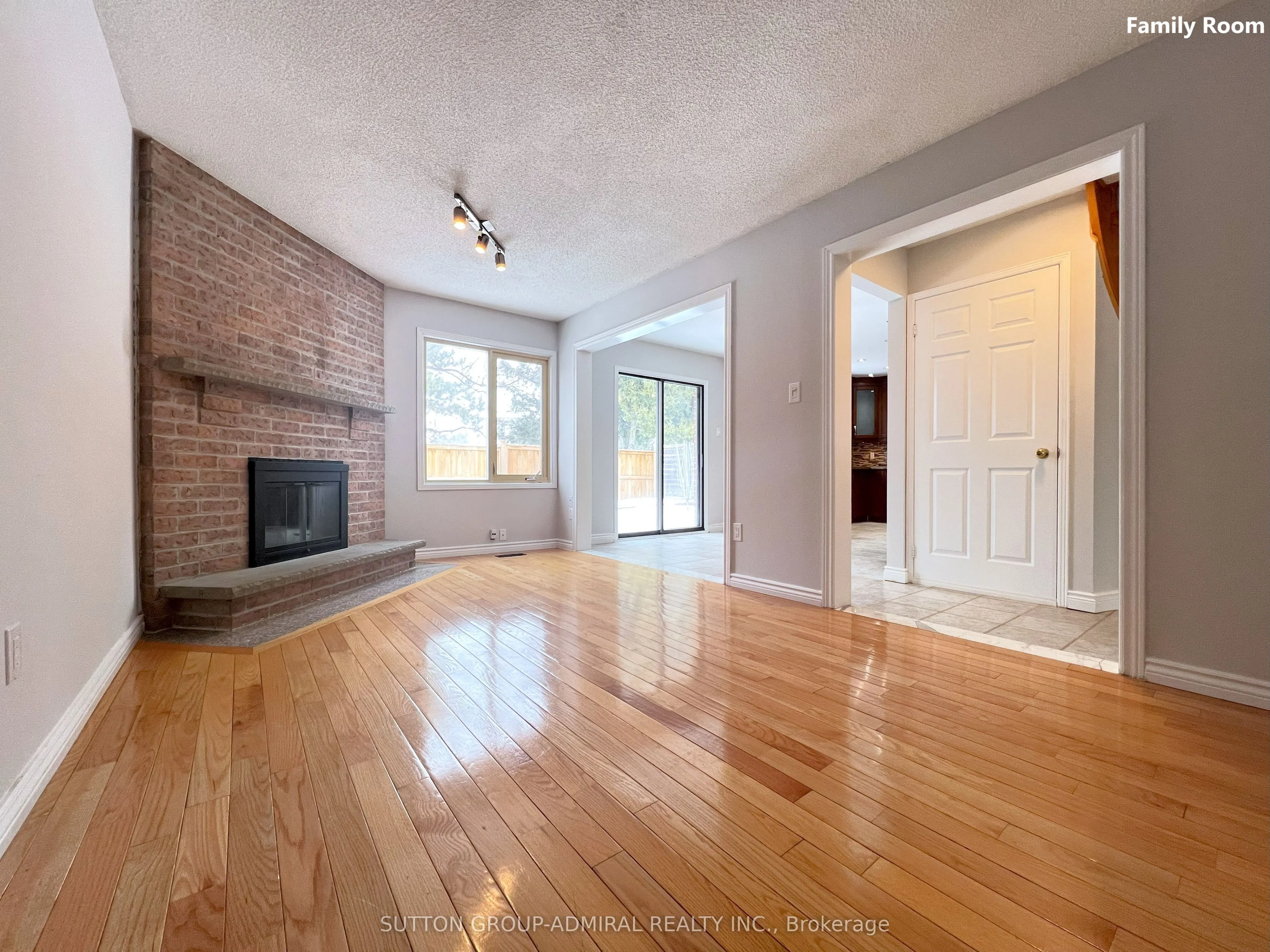 99 Castlehill Road