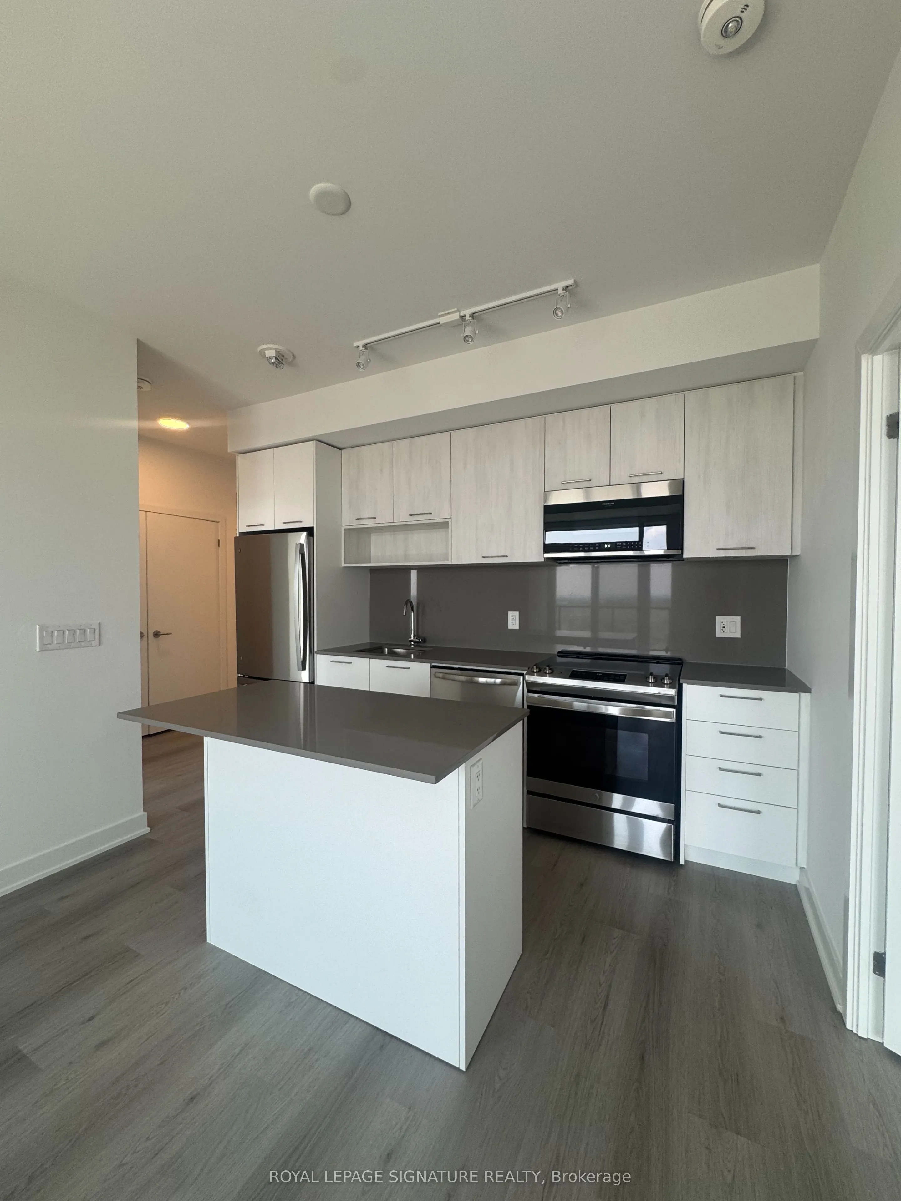 40 Lagerfeld Drive, #1805
