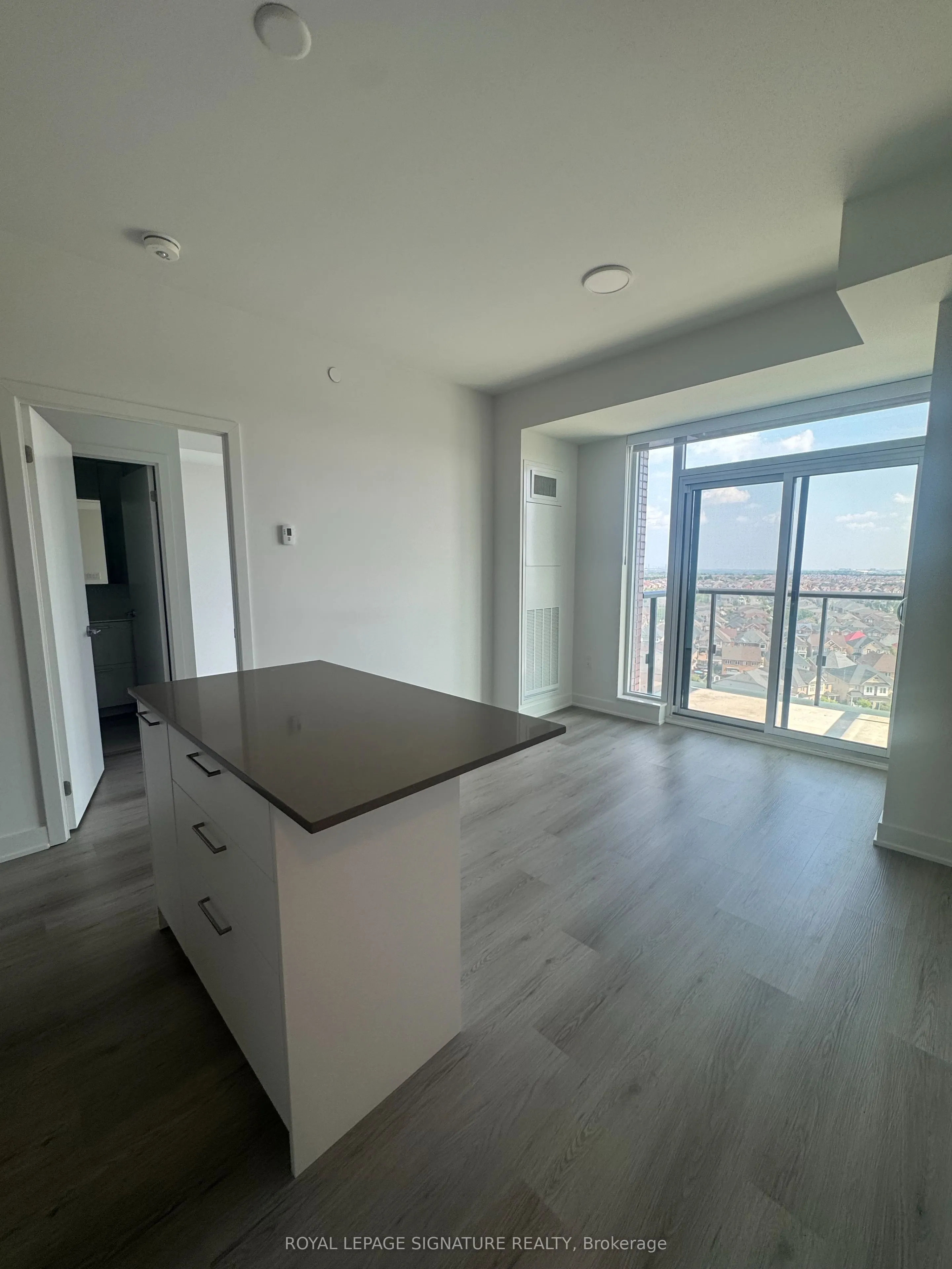 40 Lagerfeld Drive, #1805