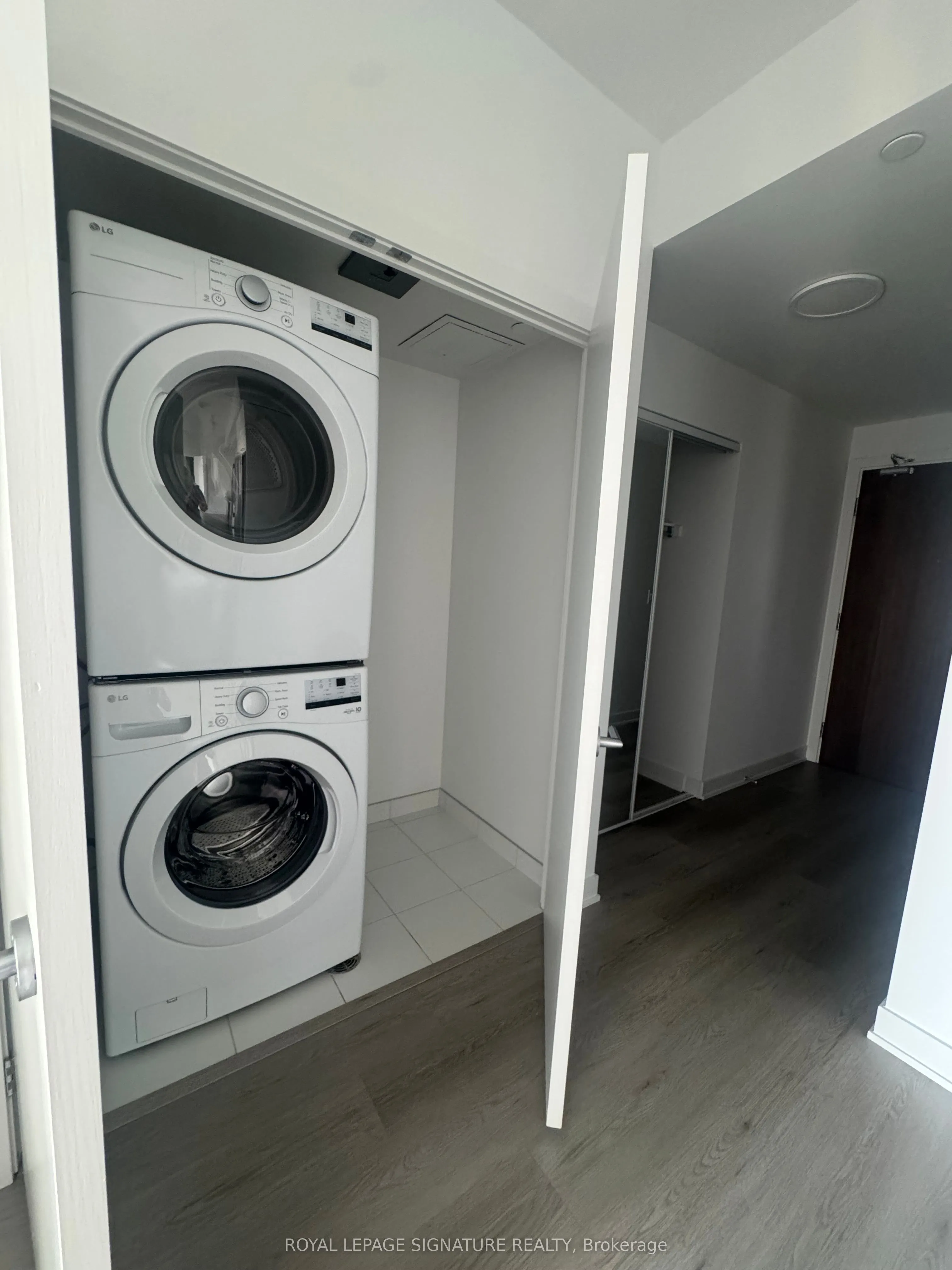 40 Lagerfeld Drive, #1805