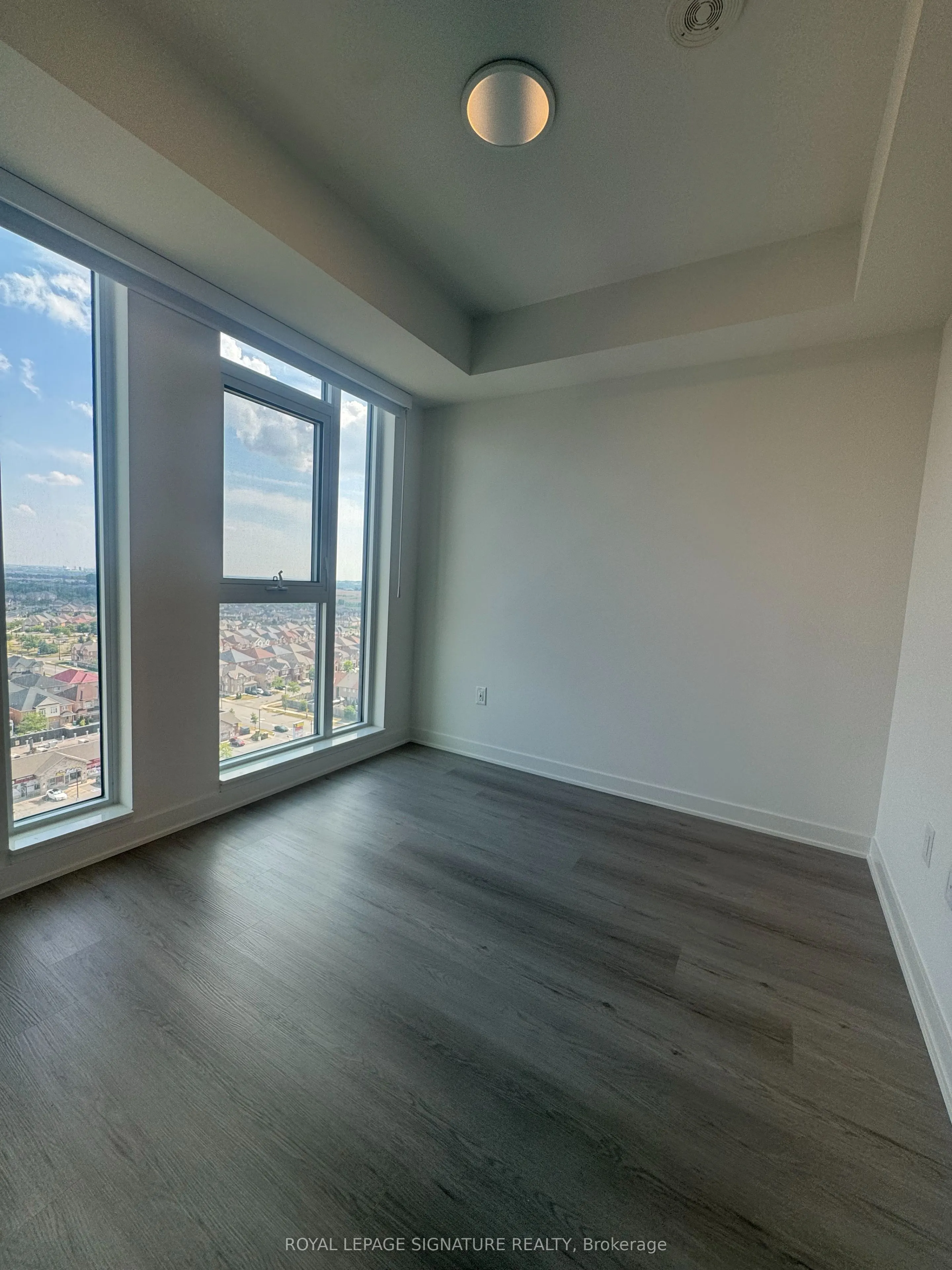 40 Lagerfeld Drive, #2208
