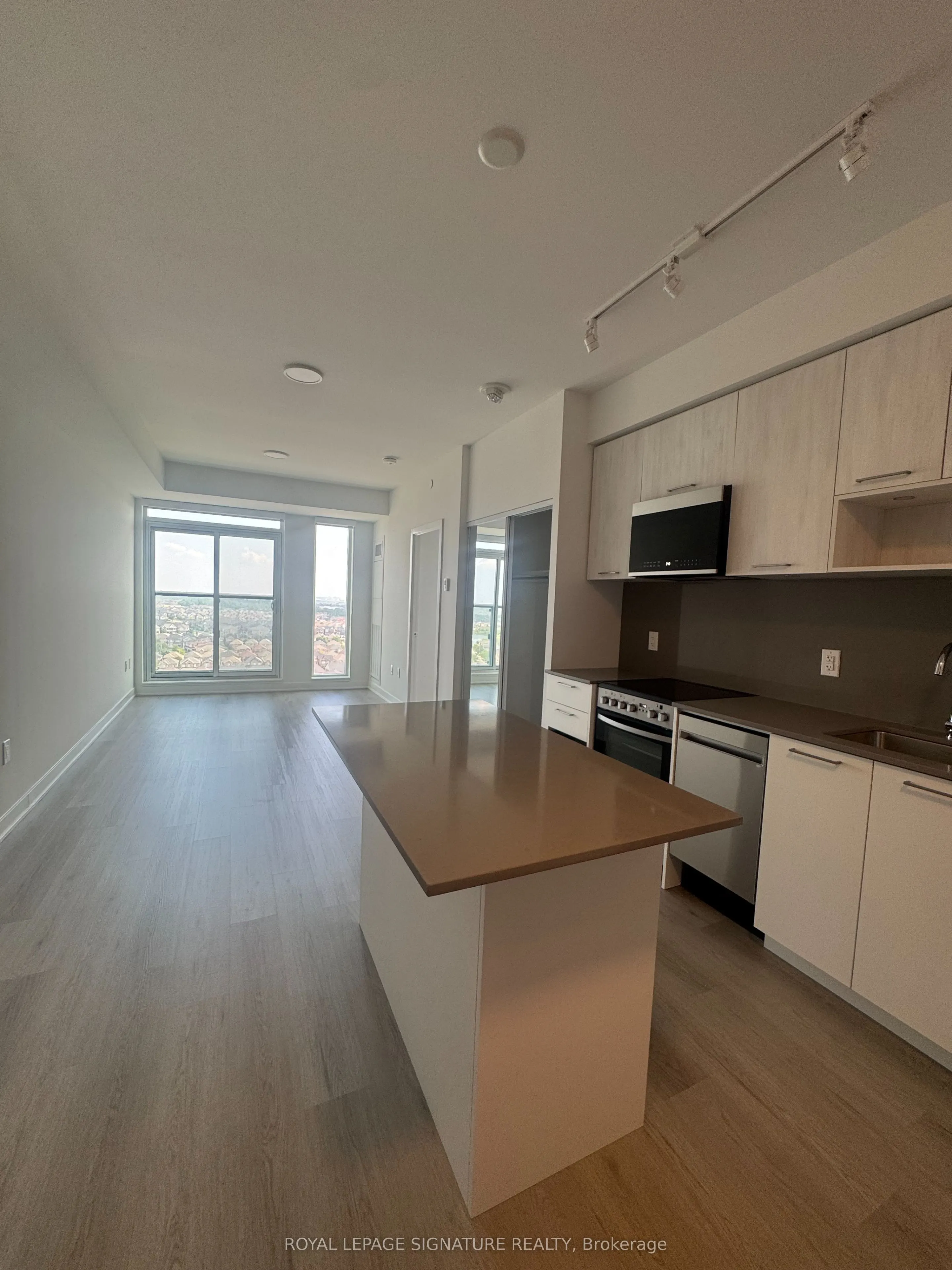 40 Lagerfeld Drive, #2208