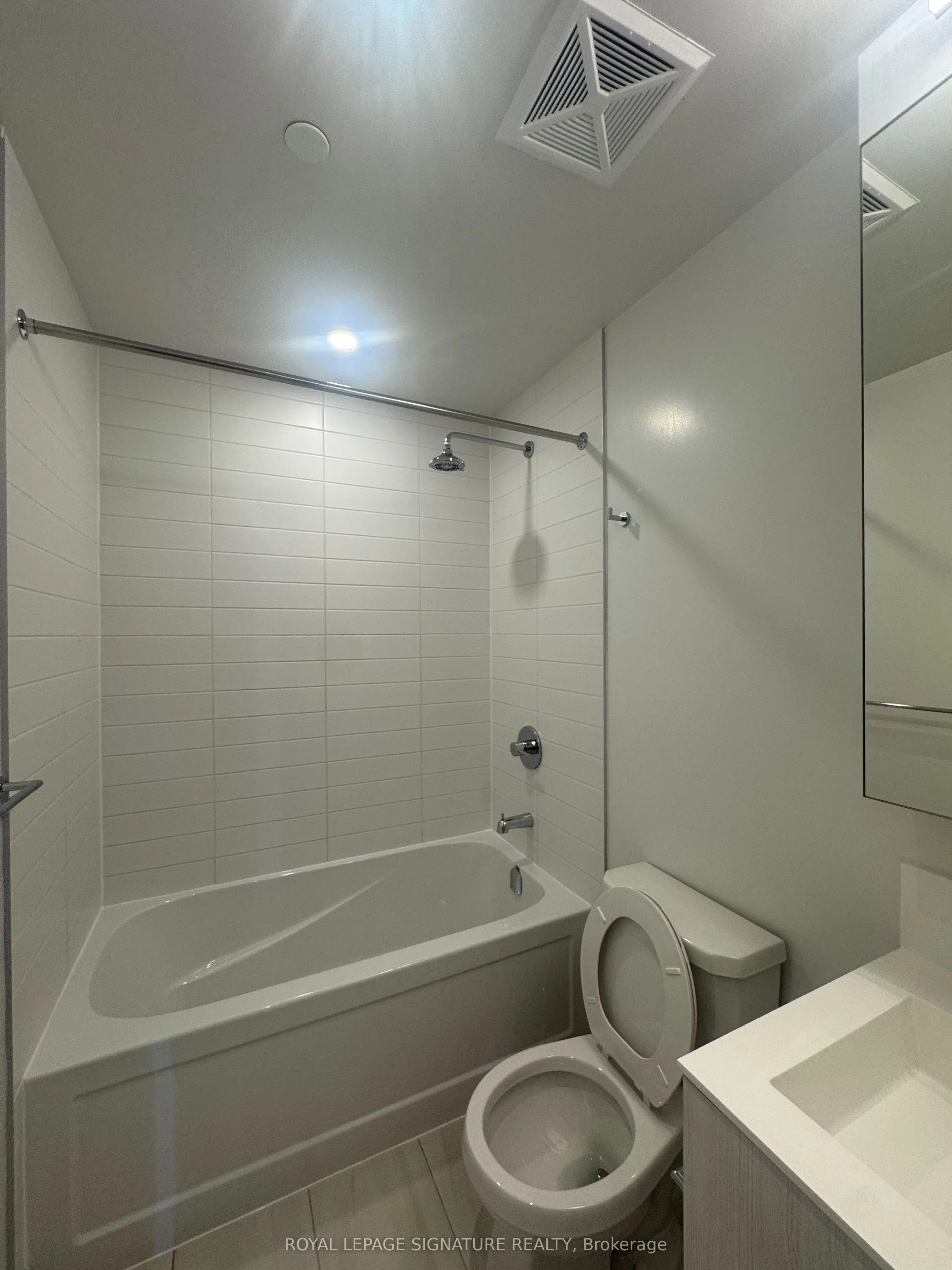 40 Lagerfeld Drive, #2603