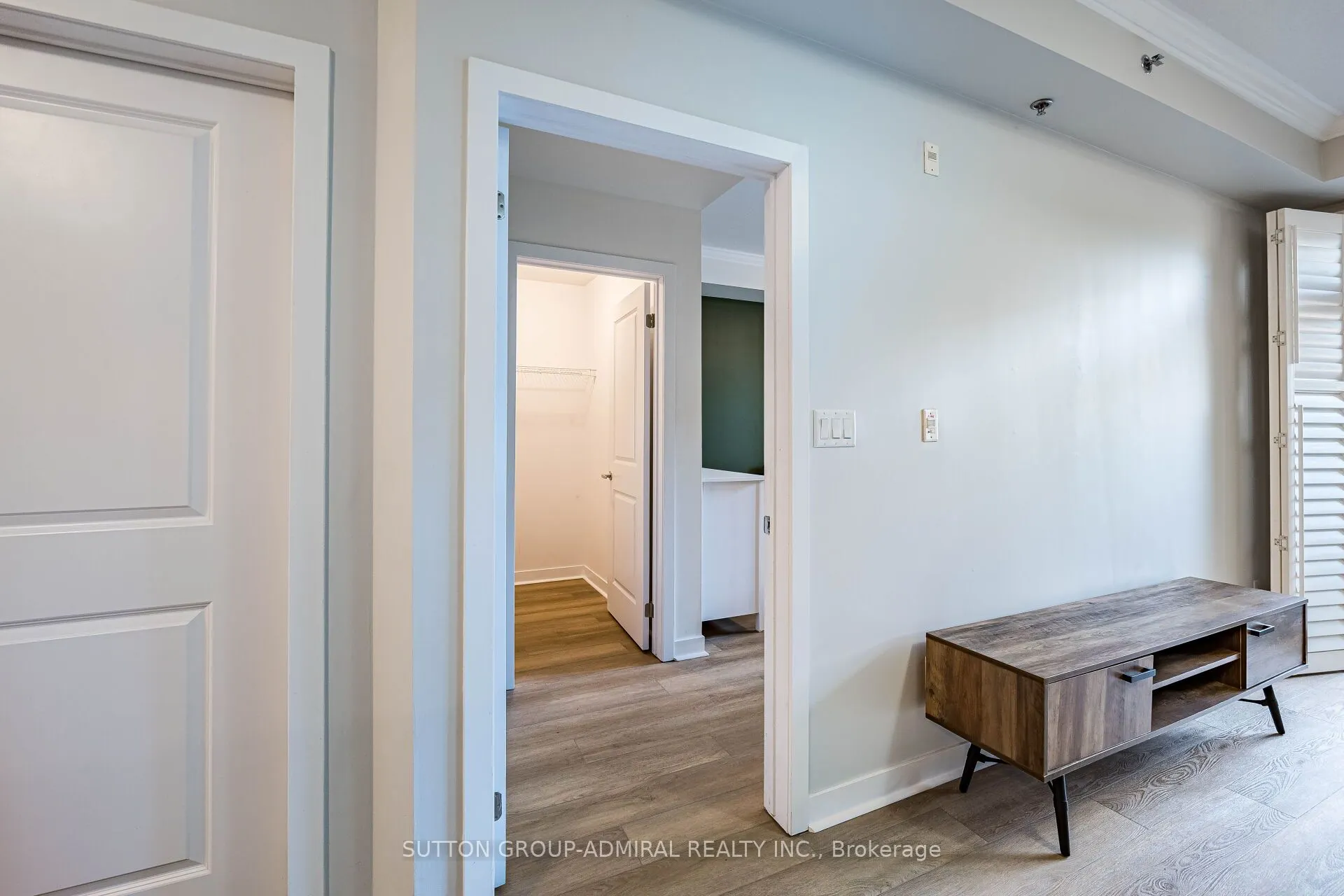 5317 Upper Middle Road, #104