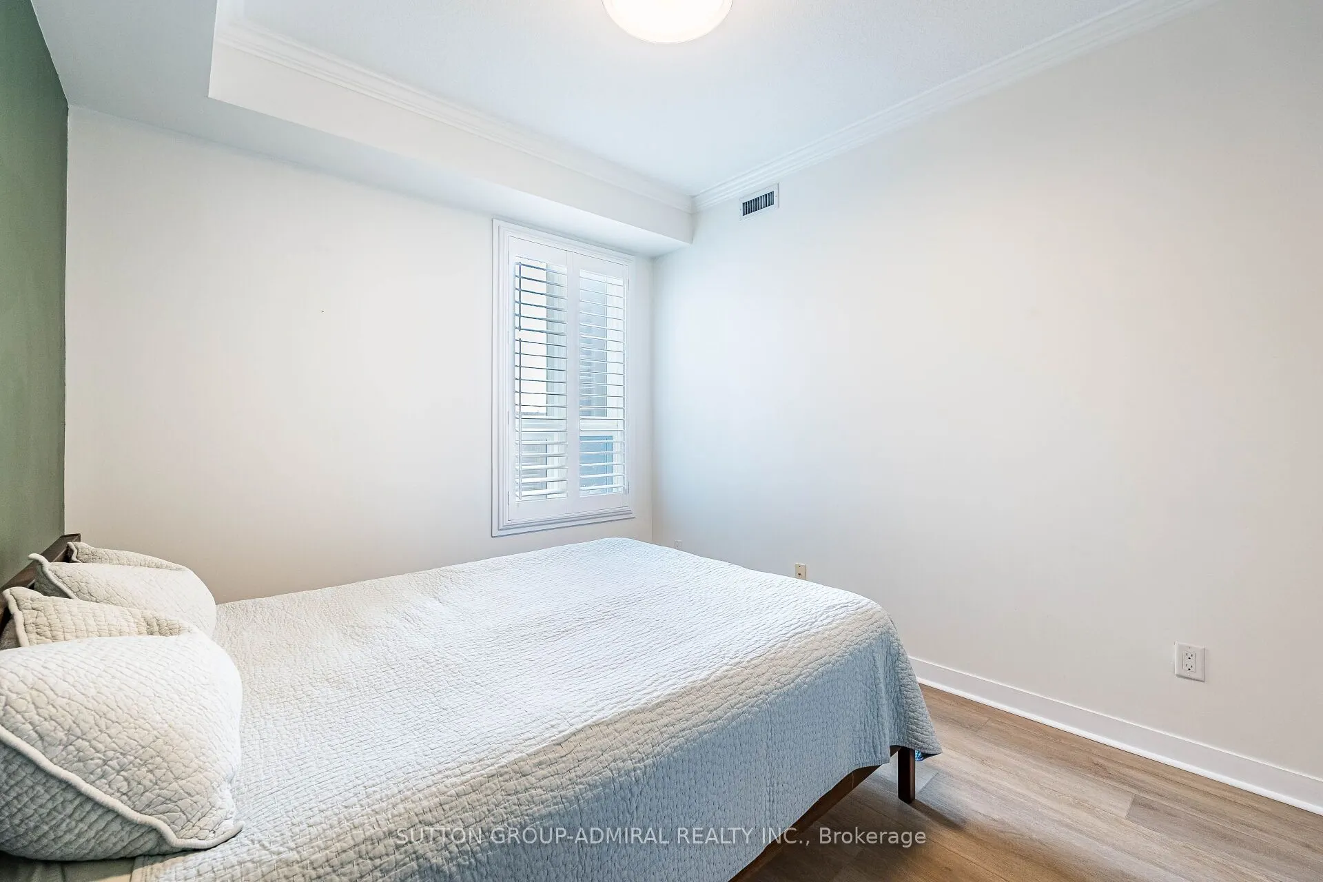 5317 Upper Middle Road, #104