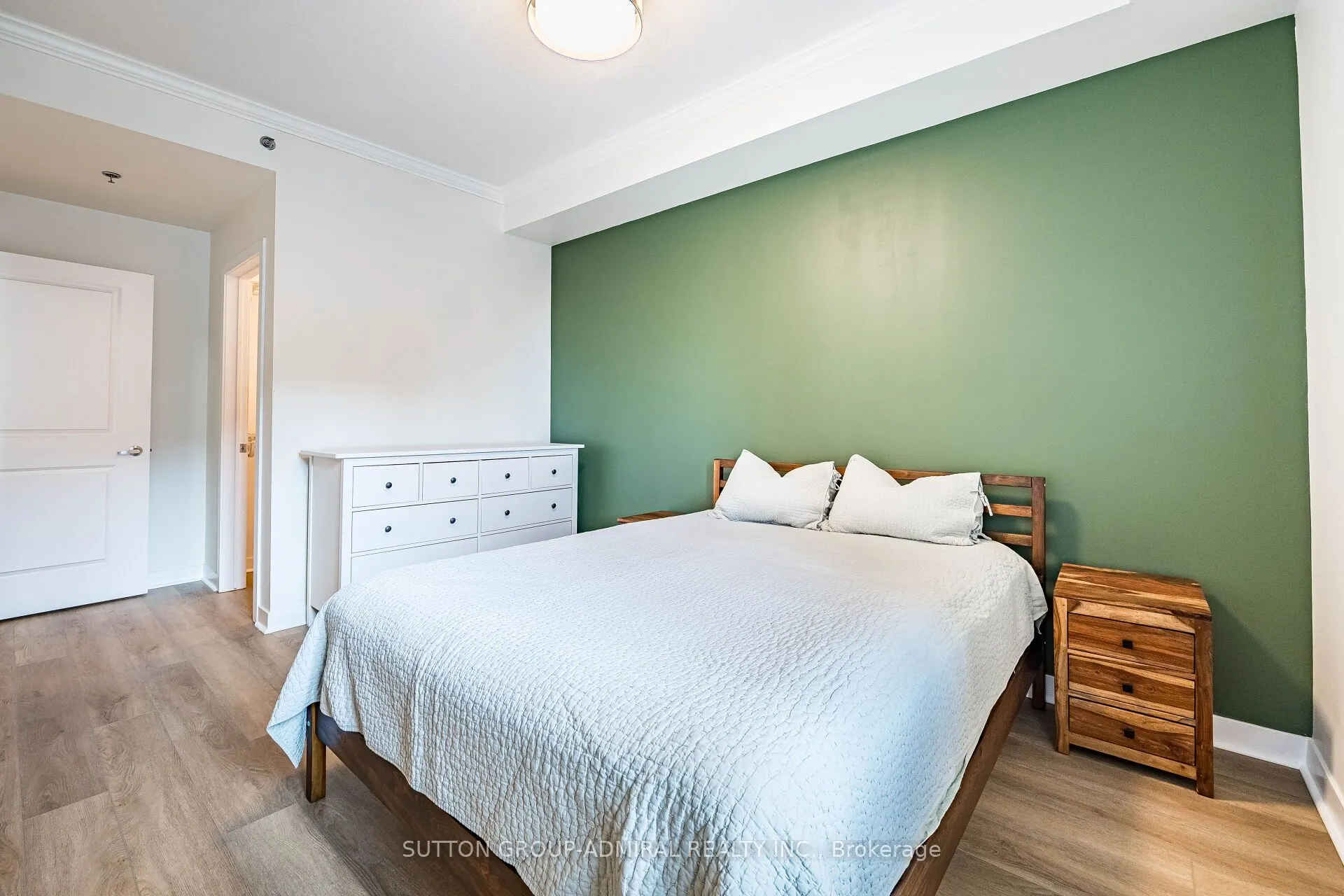 5317 Upper Middle Road, #104