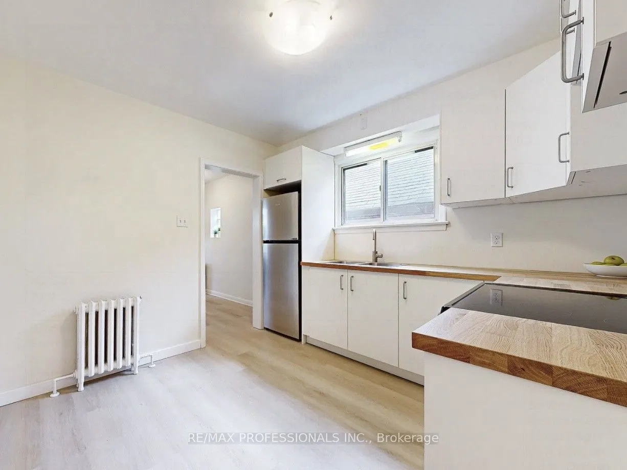 126A Sixteenth Street, #Entire House