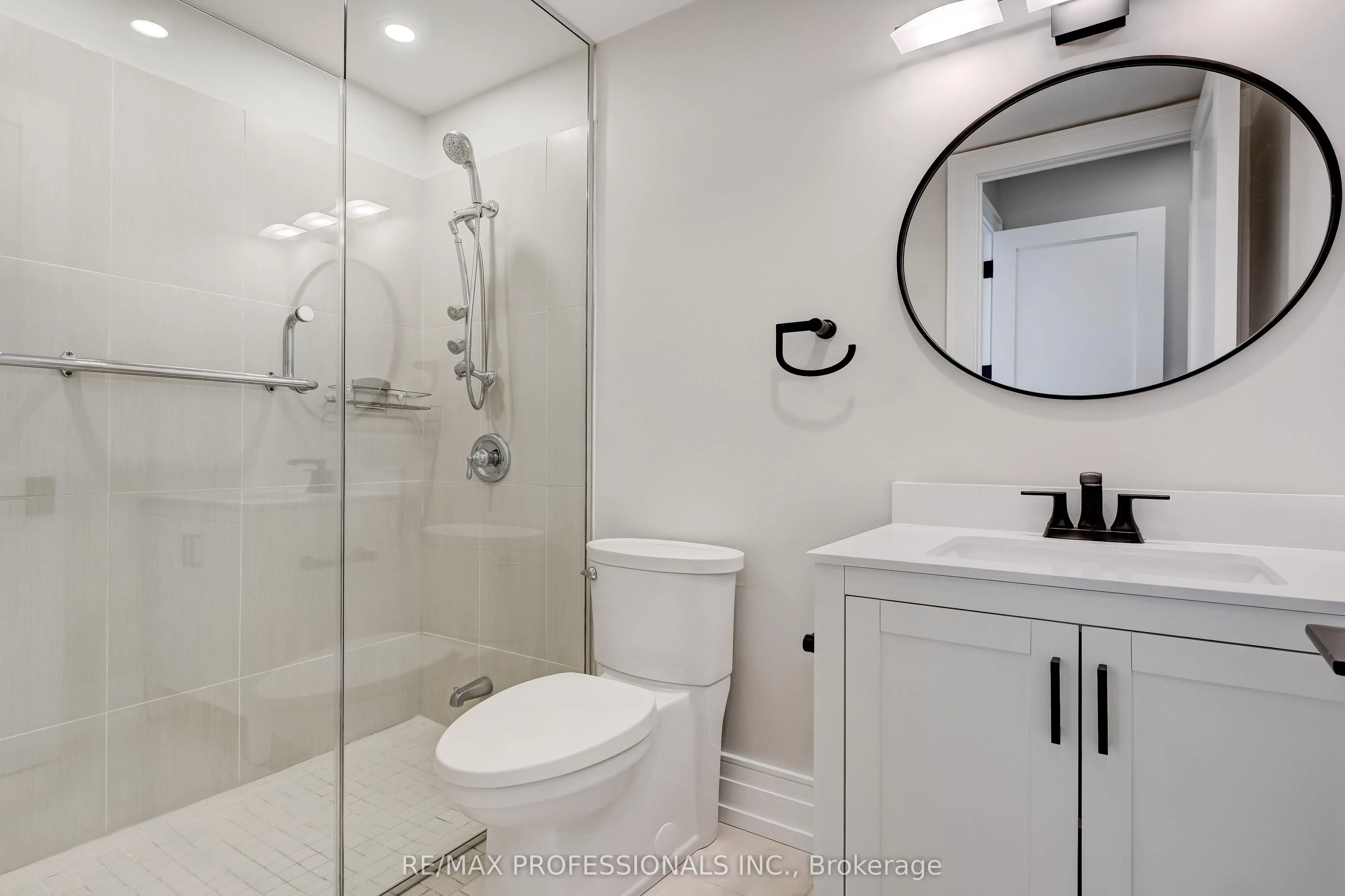 1 Aberfoyle Crescent, #2211