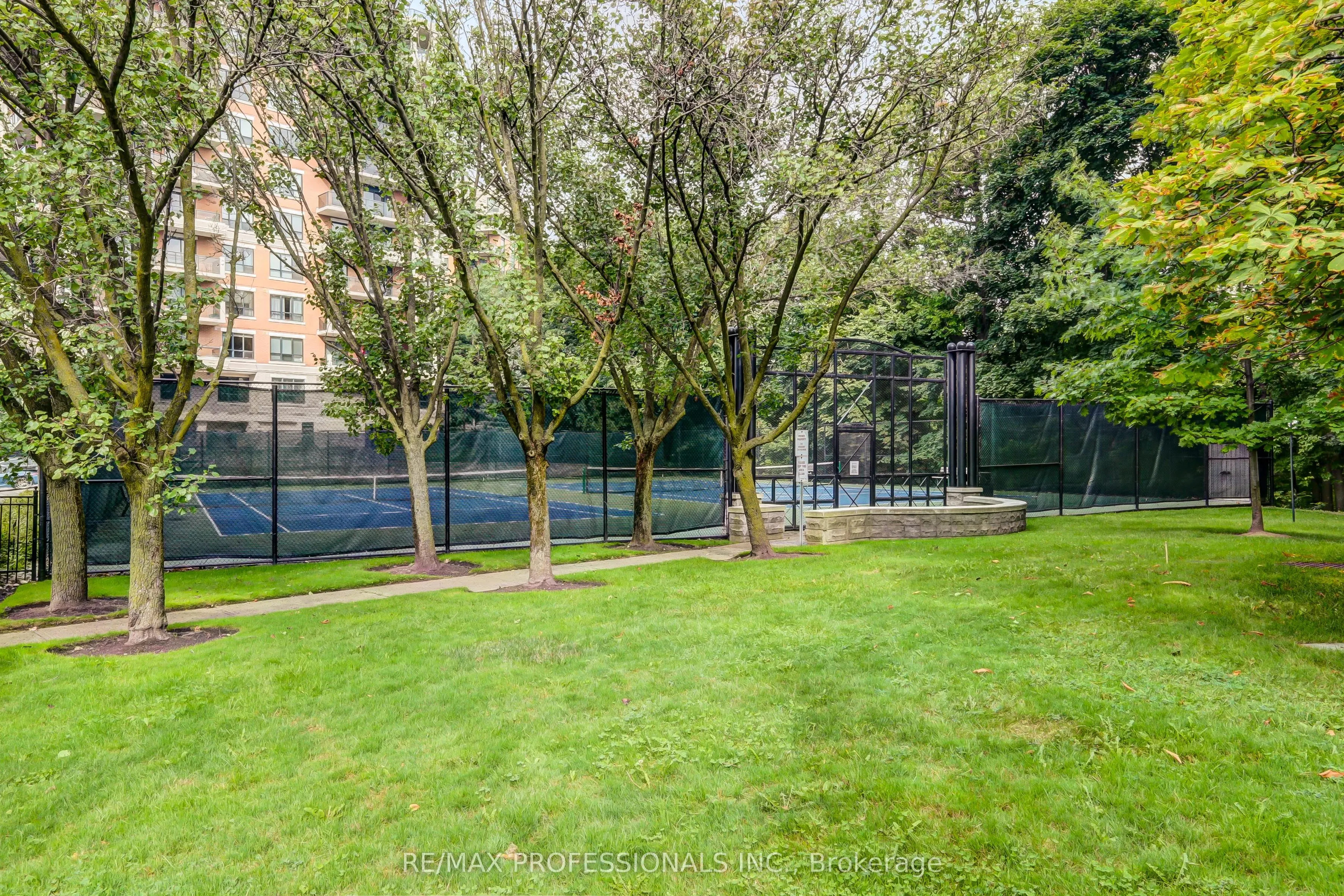 1 Aberfoyle Crescent, #2211