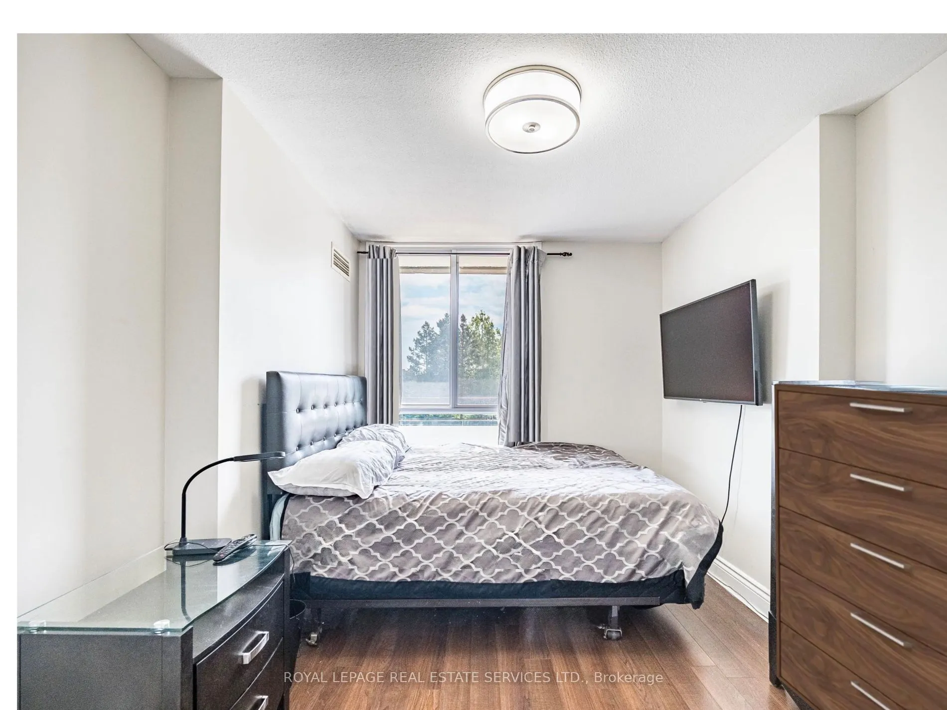 1300 Mississauga Valley Boulevard, #203