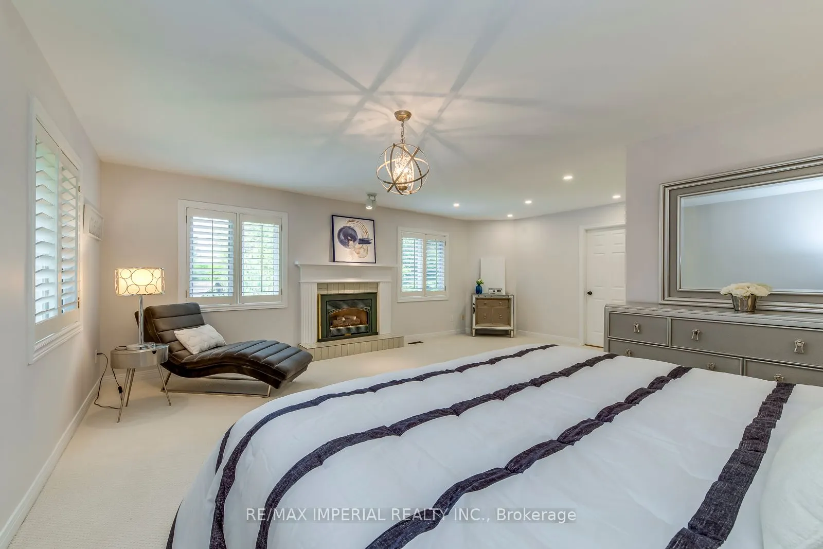 341 Acacia Court