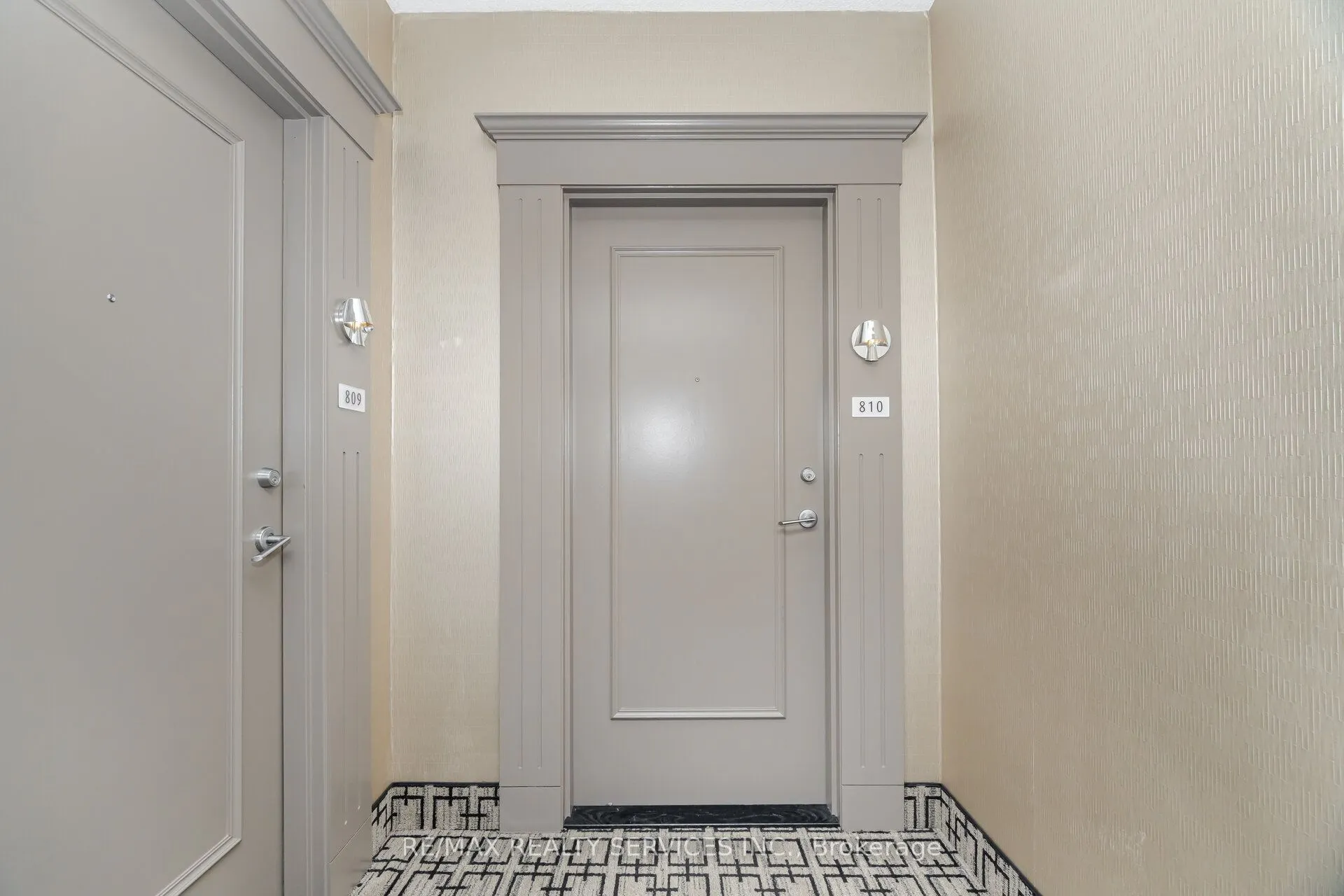 225 Webb Drive, #810