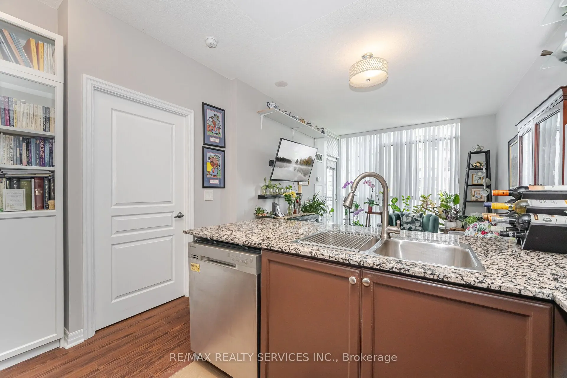 225 Webb Drive, #810