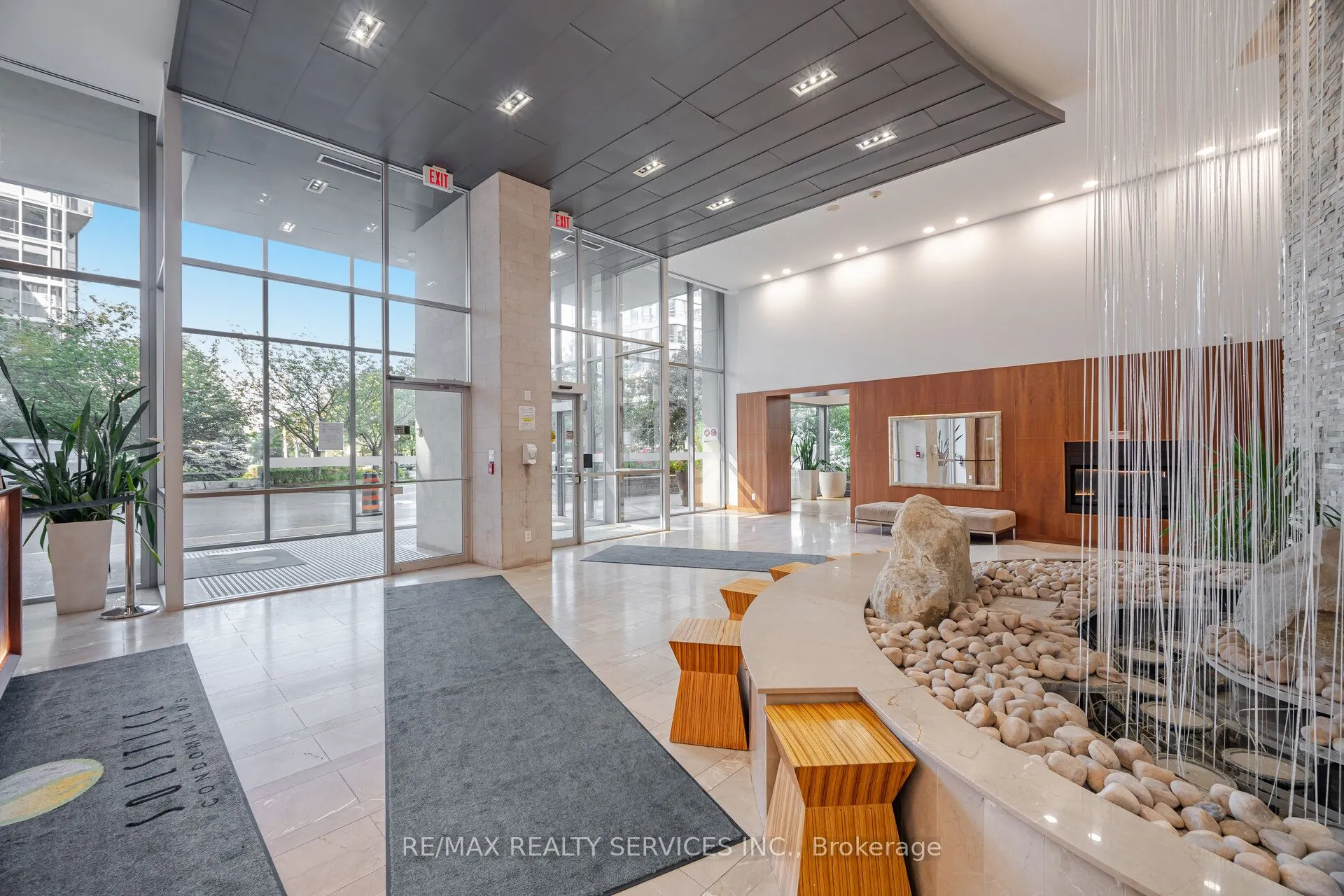 225 Webb Drive, #810
