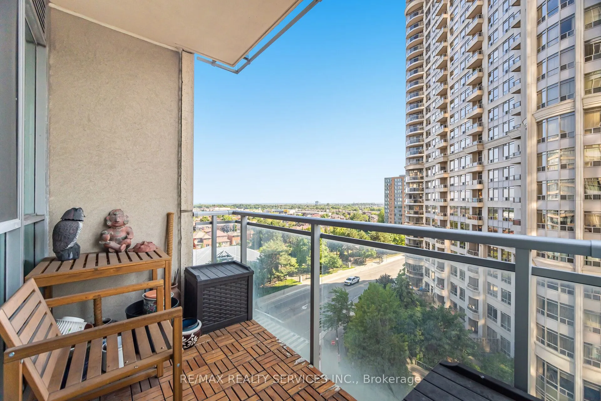 225 Webb Drive, #810