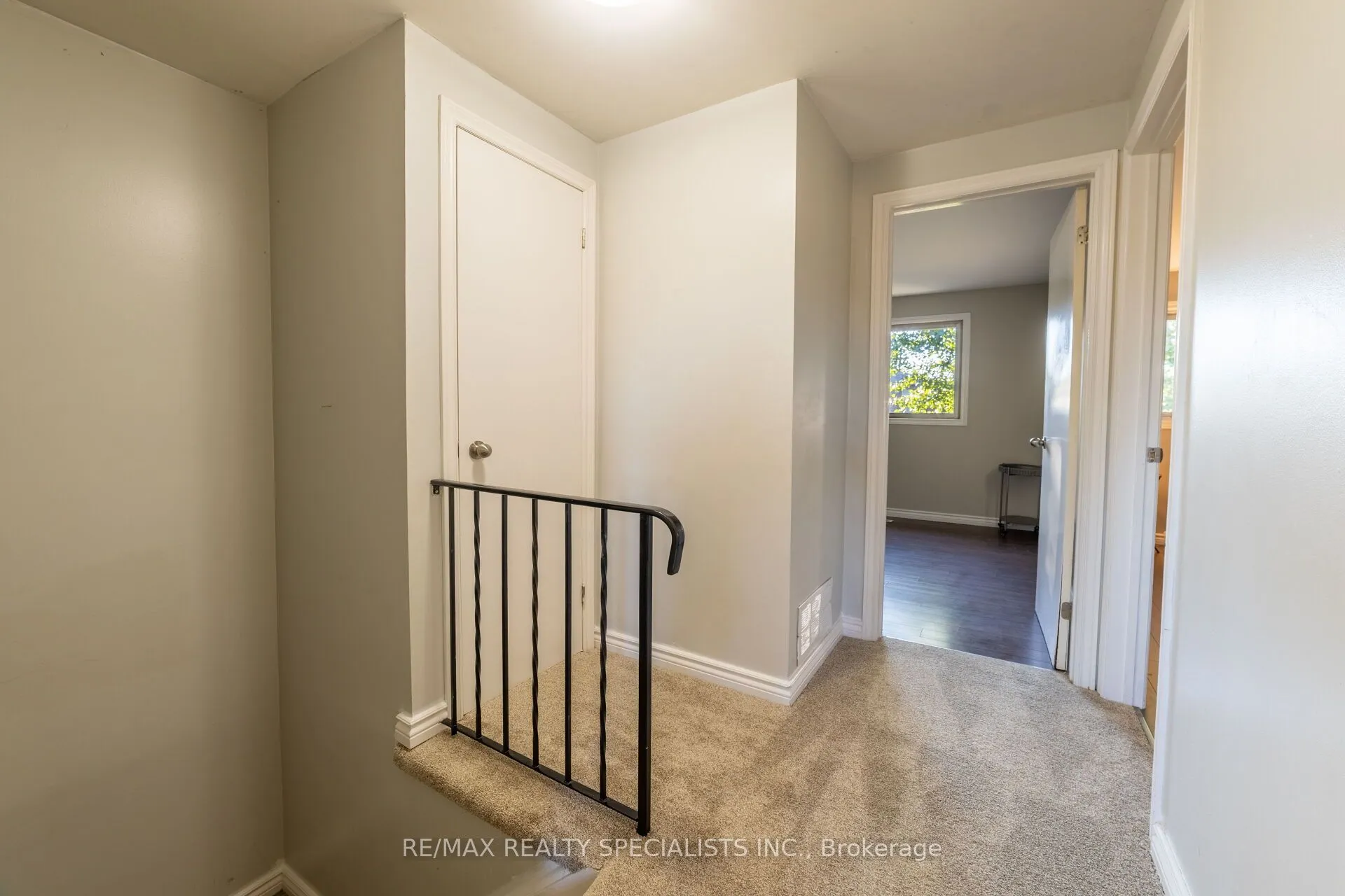 60 Karen Court N