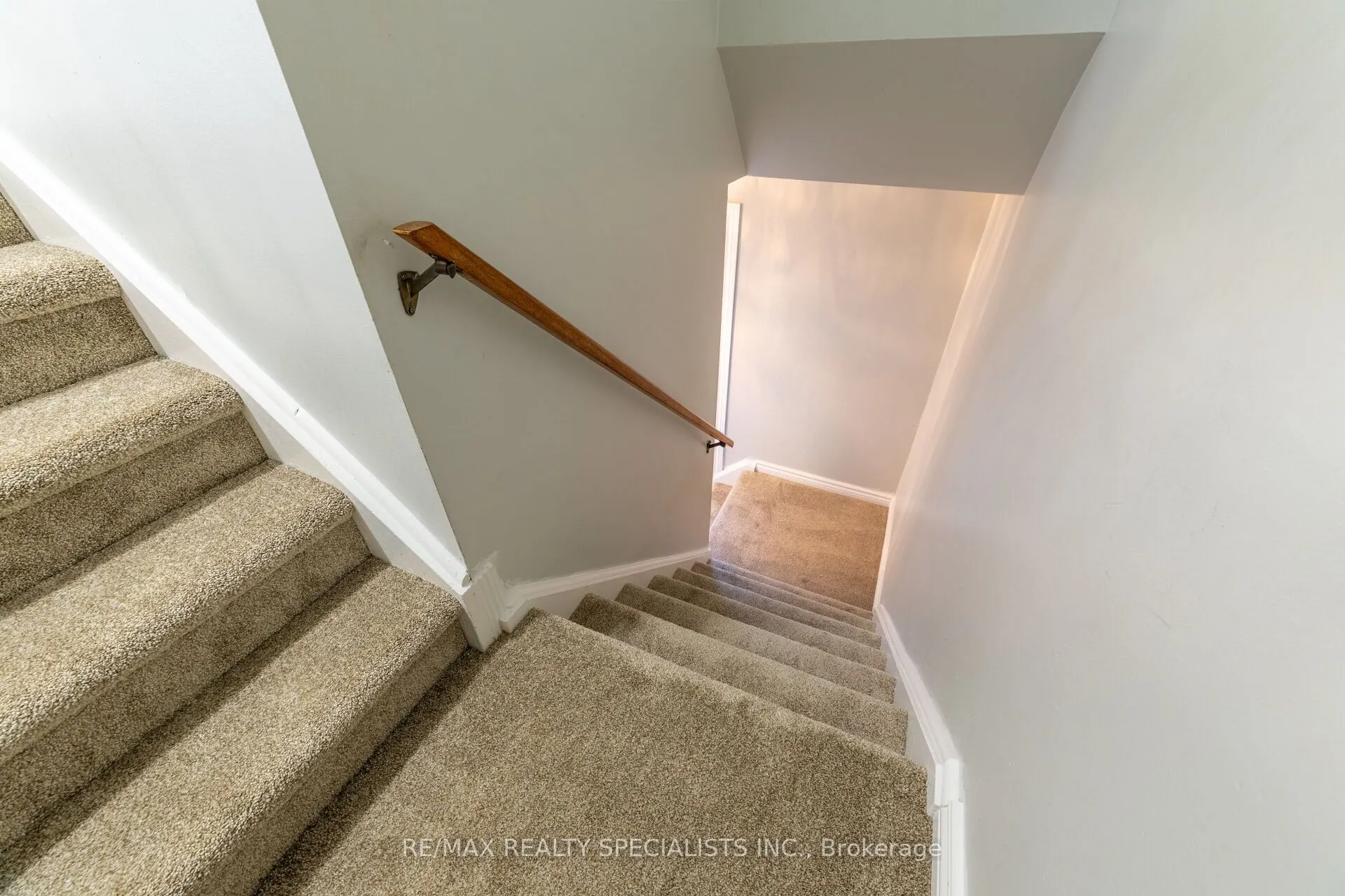 60 Karen Court N