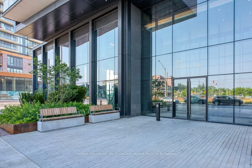 251 Masonry Way, #814