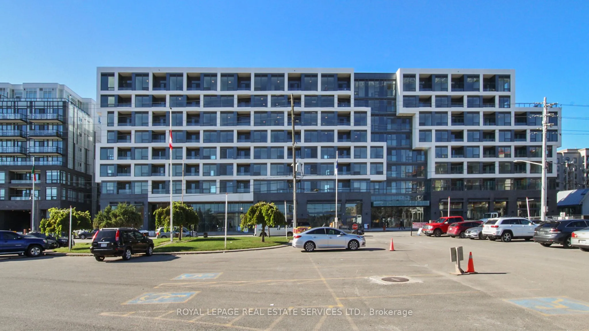 2450 Old Bronte Road, #202